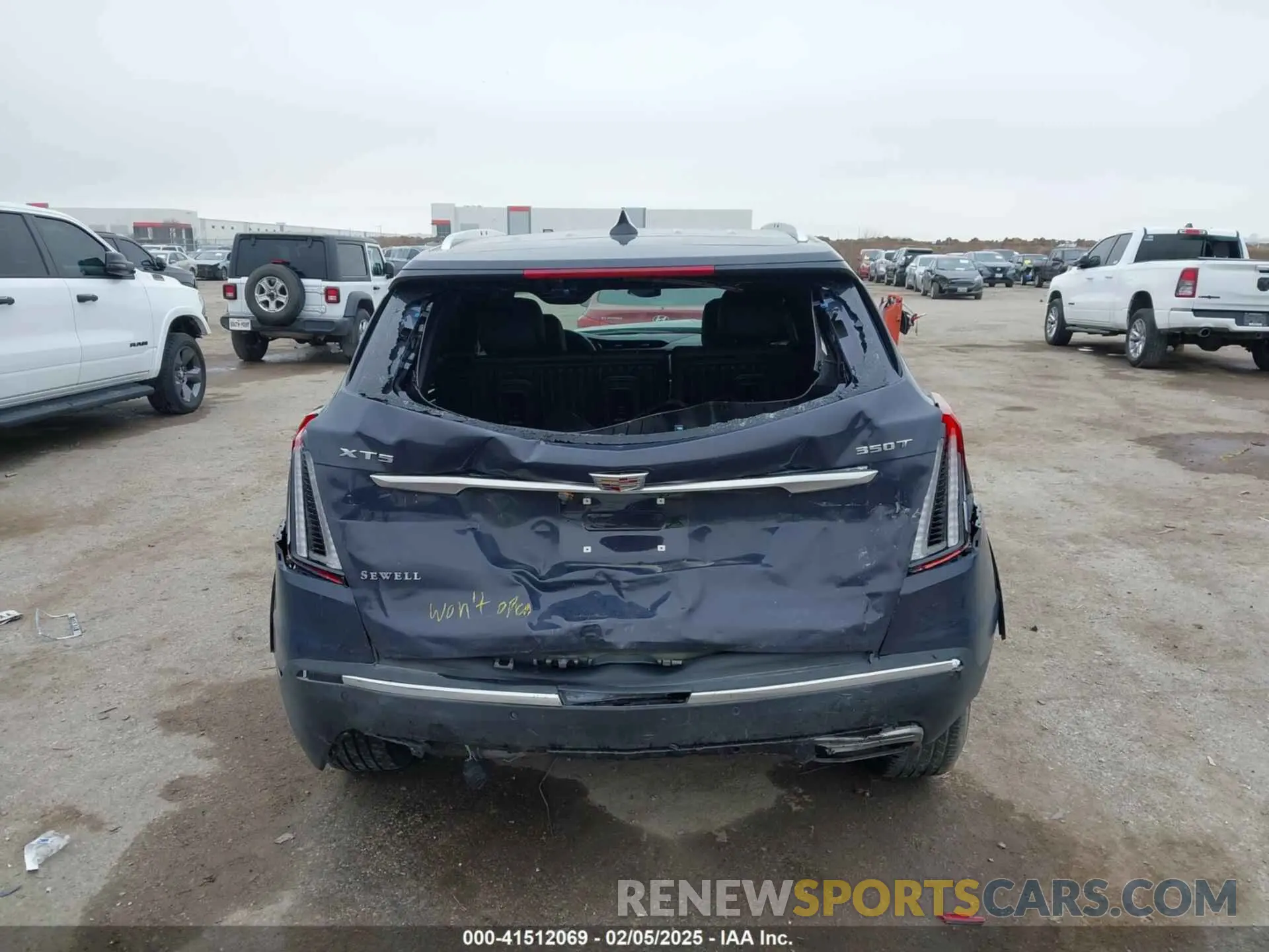 16 fotografías del automóvil dañado 1GYKNCR47RZ755652 CADILLAC XT5 2024