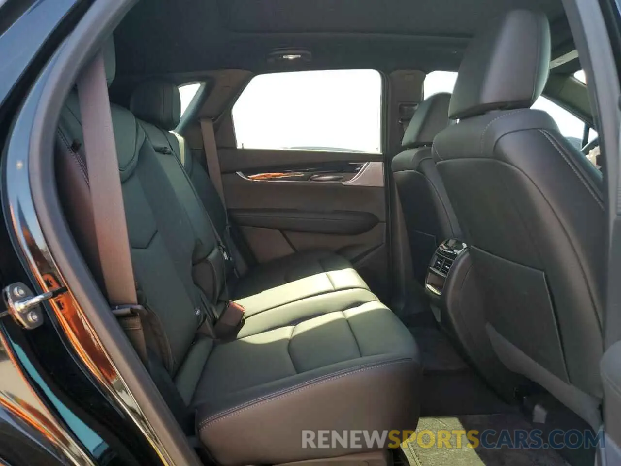 11 fotografías del automóvil dañado 1GYKNCR4XRZ705392 CADILLAC XT5 2024