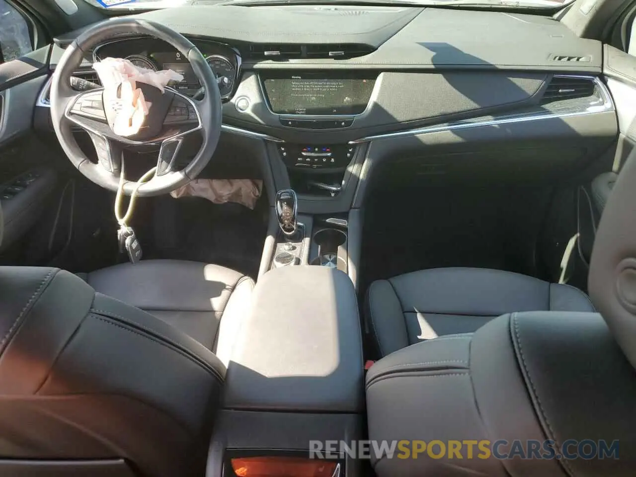 8 fotografías del automóvil dañado 1GYKNCR4XRZ705392 CADILLAC XT5 2024