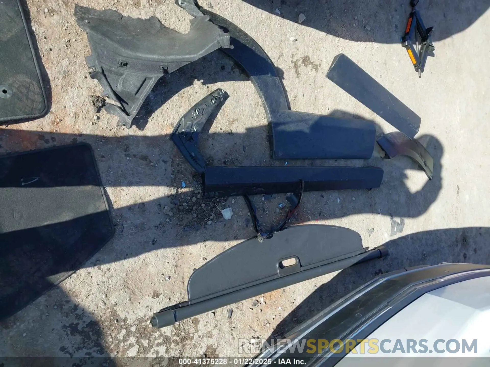 11 fotografías del automóvil dañado 1GYKNCRS2RZ743715 CADILLAC XT5 2024