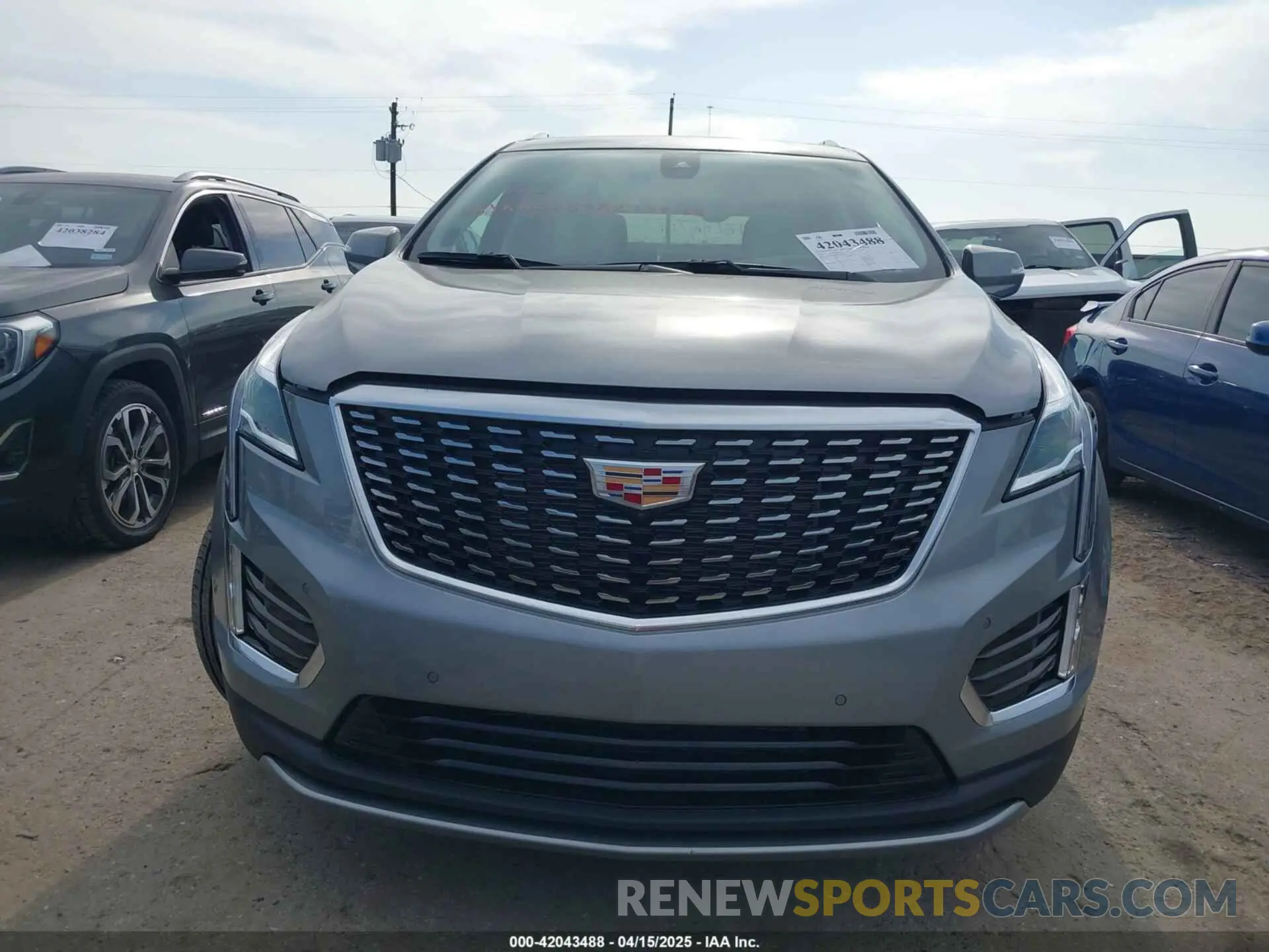 12 fotografías del automóvil dañado 1GYKNCRS3RZ759163 CADILLAC XT5 2024