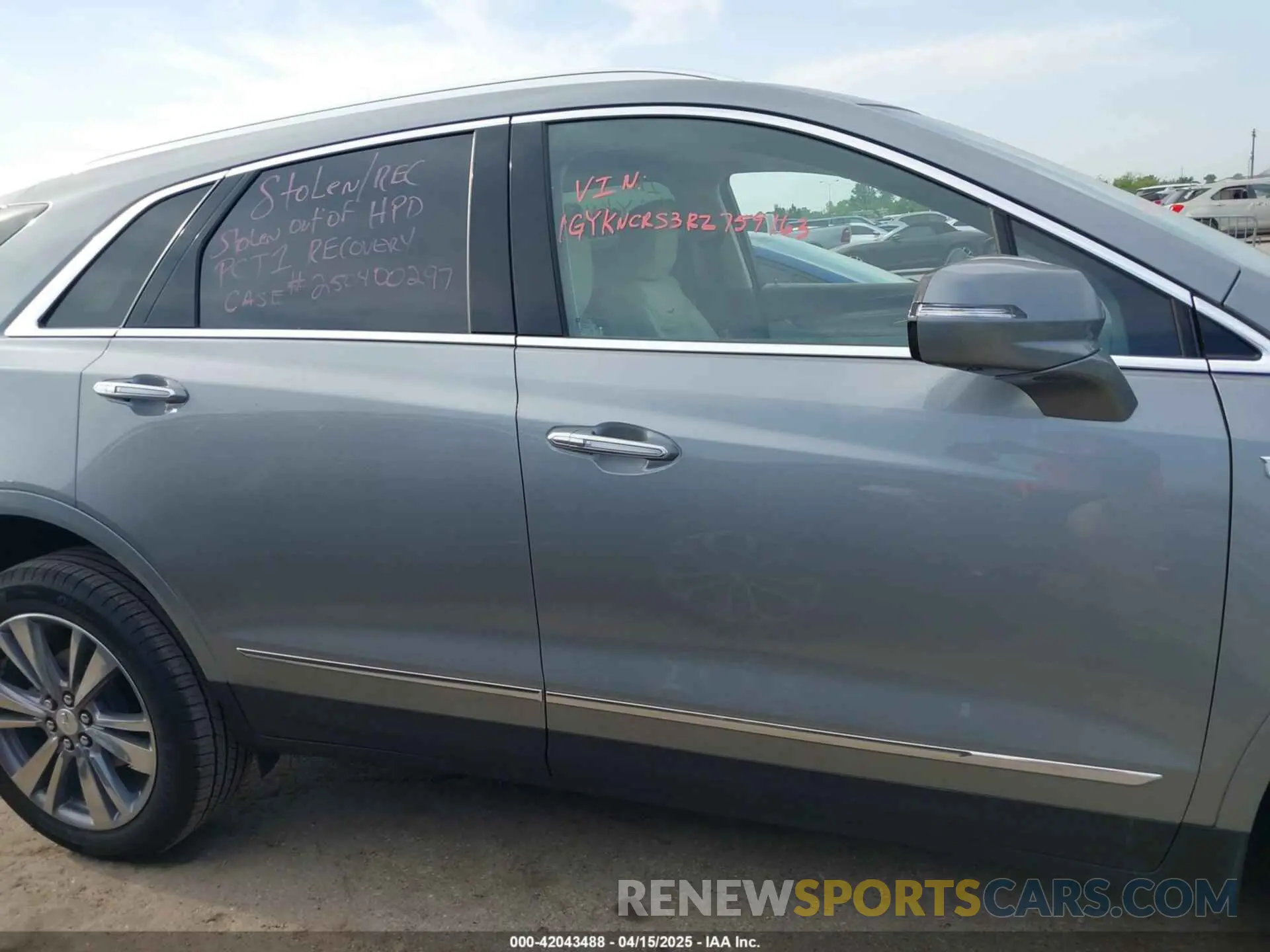 13 fotografías del automóvil dañado 1GYKNCRS3RZ759163 CADILLAC XT5 2024