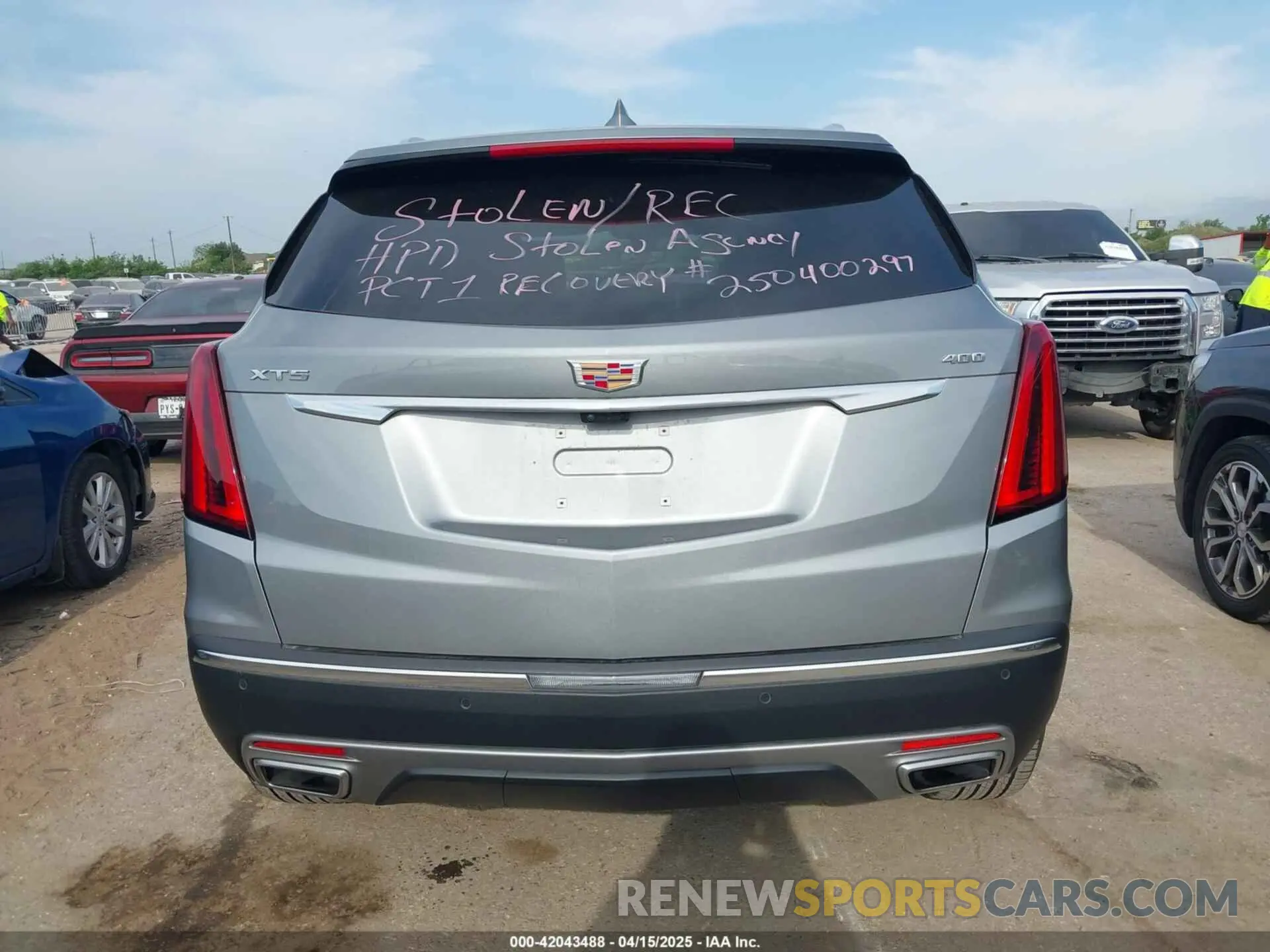16 fotografías del automóvil dañado 1GYKNCRS3RZ759163 CADILLAC XT5 2024