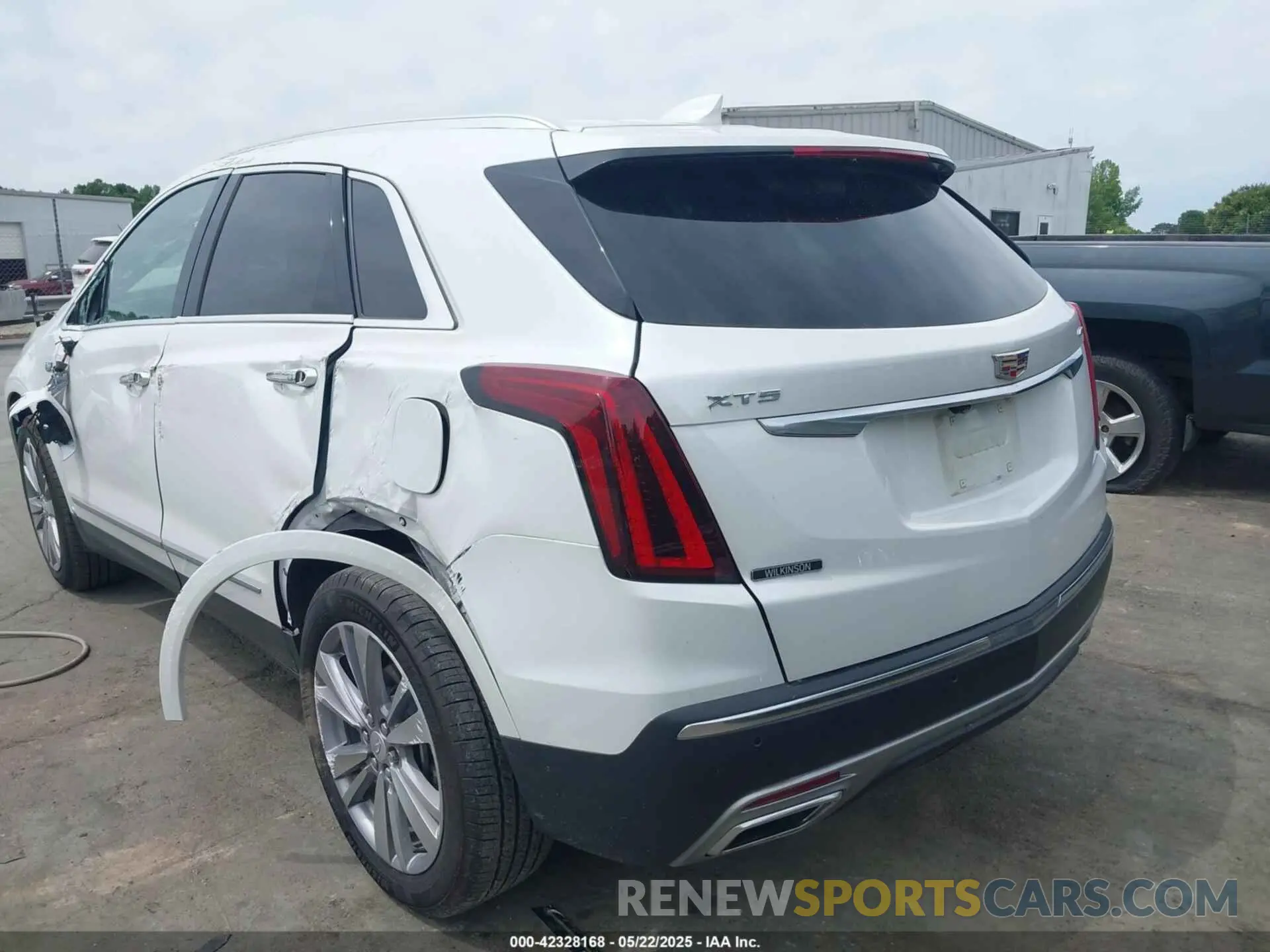 3 fotografías del automóvil dañado 1GYKNCRS4RZ720551 CADILLAC XT5 2024