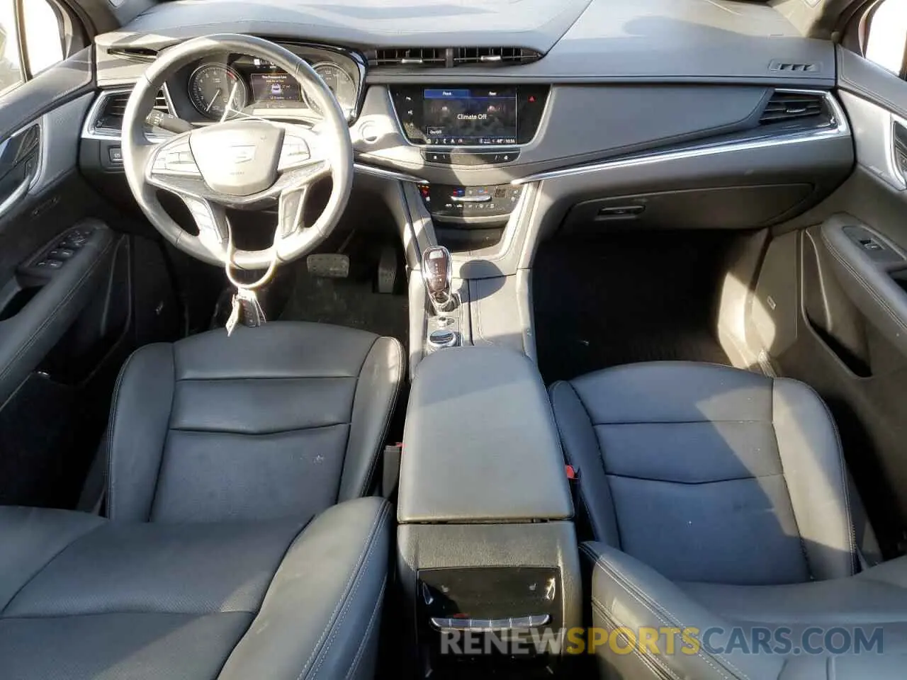 8 fotografías del automóvil dañado 1GYKNCRS6RZ718865 CADILLAC XT5 2024