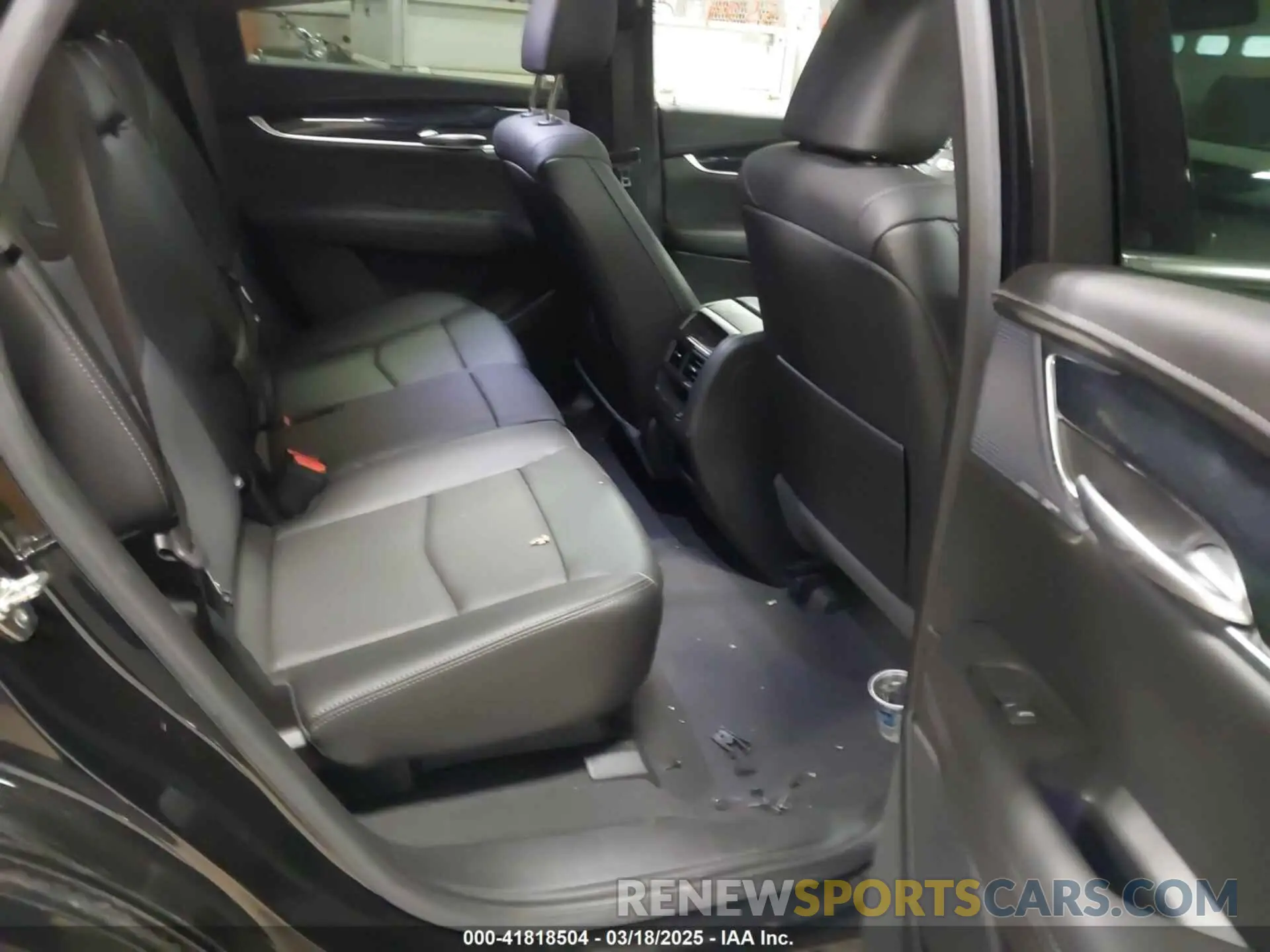 8 fotografías del automóvil dañado 1GYKNDRS6RZ720640 CADILLAC XT5 2024