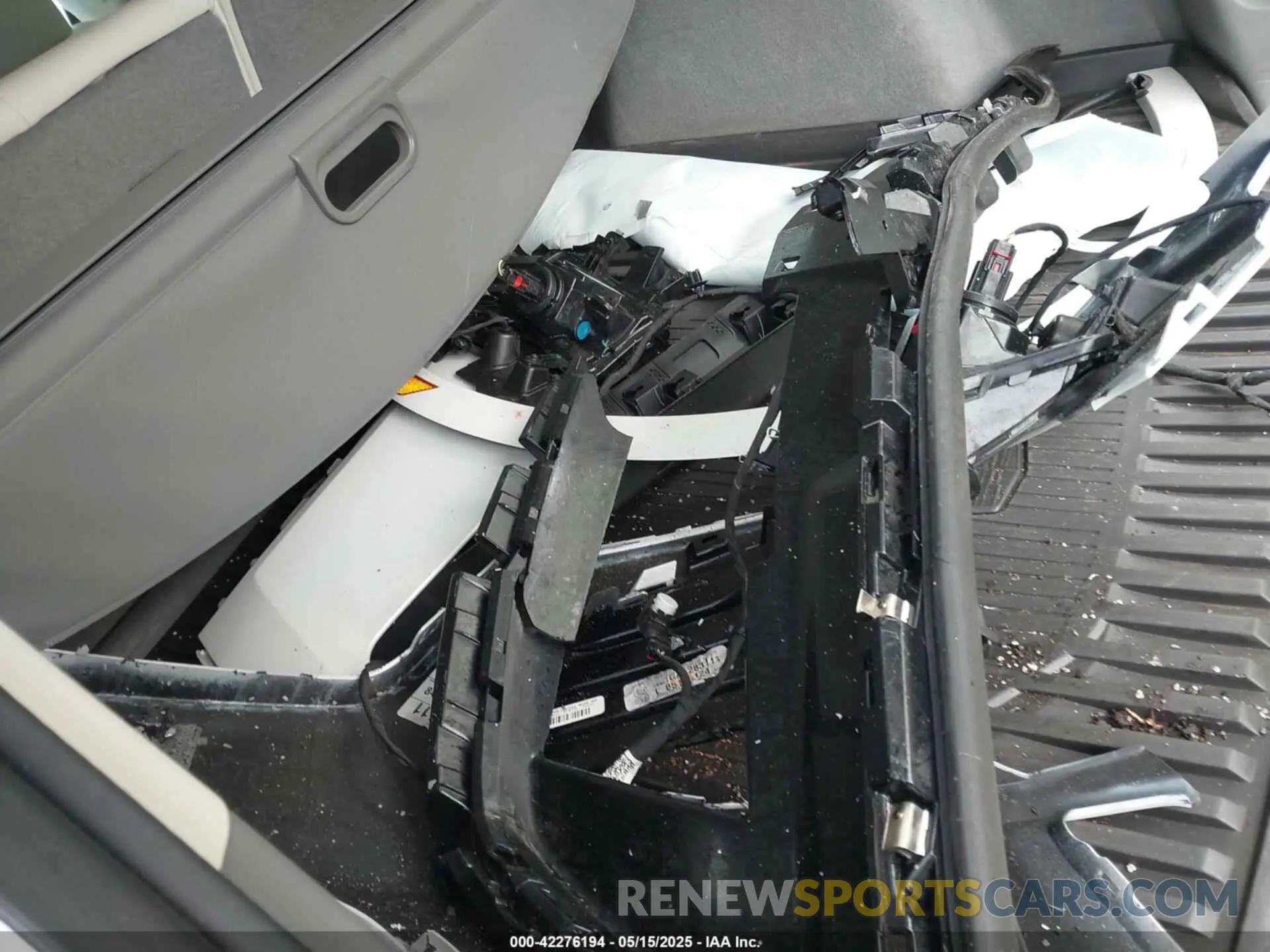 12 fotografías del automóvil dañado 1GYKNDRS6RZ728334 CADILLAC XT5 2024