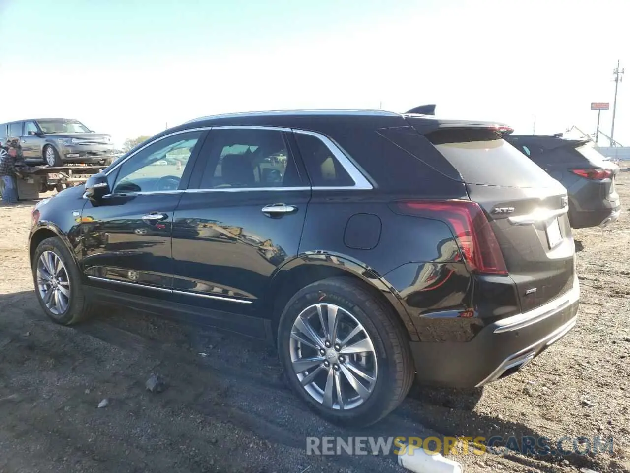 2 fotografías del automóvil dañado 1GYKNFR47RZ070021 CADILLAC XT5 2024