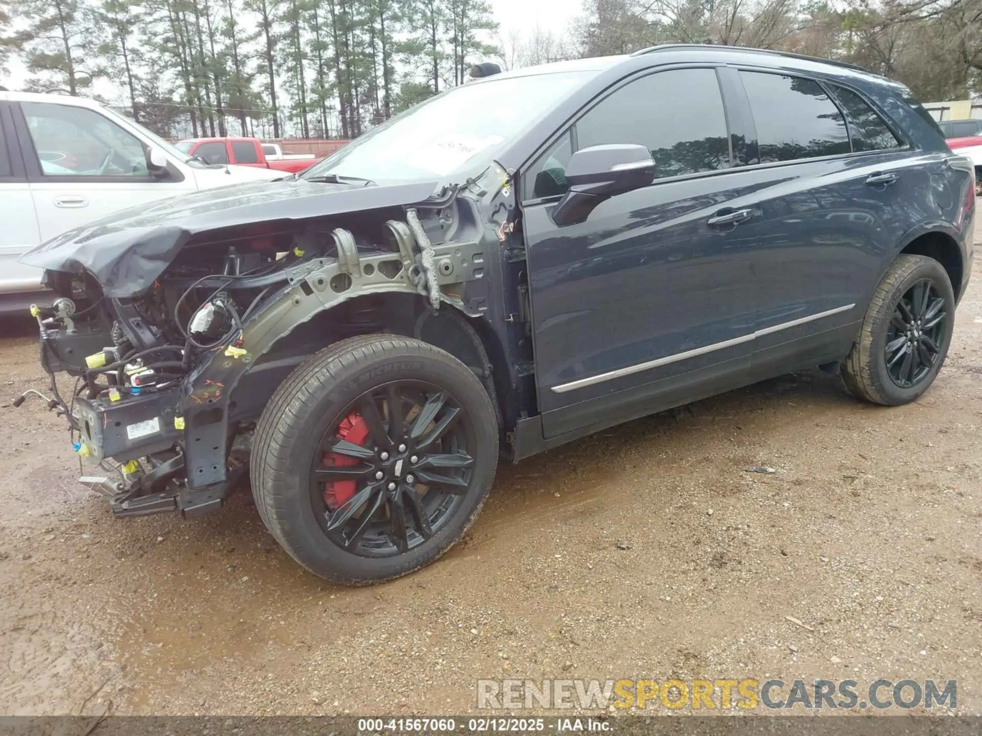 2 fotografías del automóvil dañado 1GYKNGRS2RZ730907 CADILLAC XT5 2024