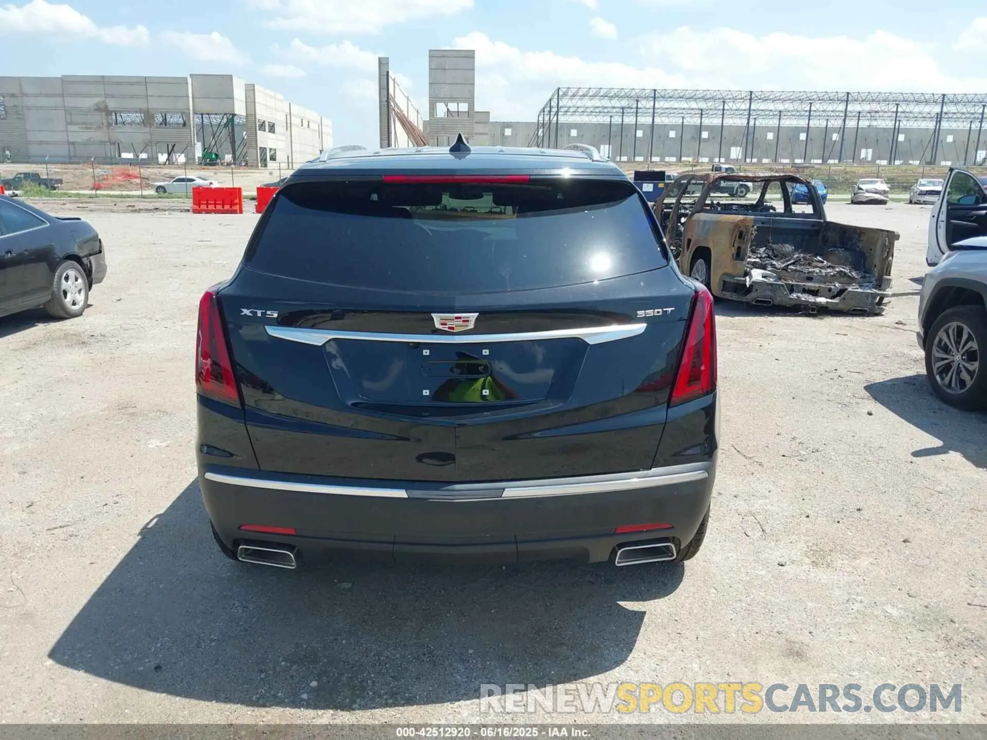 15 fotografías del automóvil dañado 1GYKNAR49SZ134097 CADILLAC XT5 2025