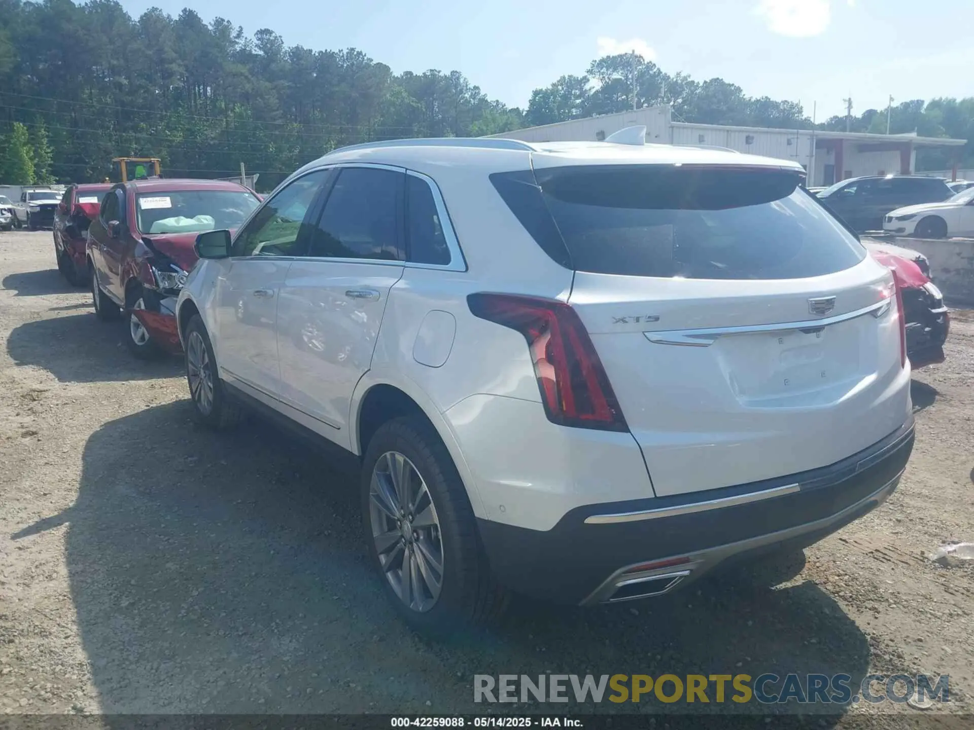 3 fotografías del automóvil dañado 1GYKNCRS0SZ132653 CADILLAC XT5 2025
