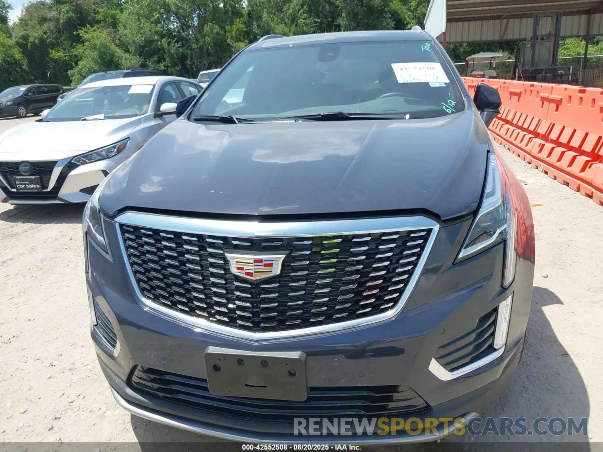 12 fotografías del automóvil dañado 1GYKNCRS2SZ119757 CADILLAC XT5 2025