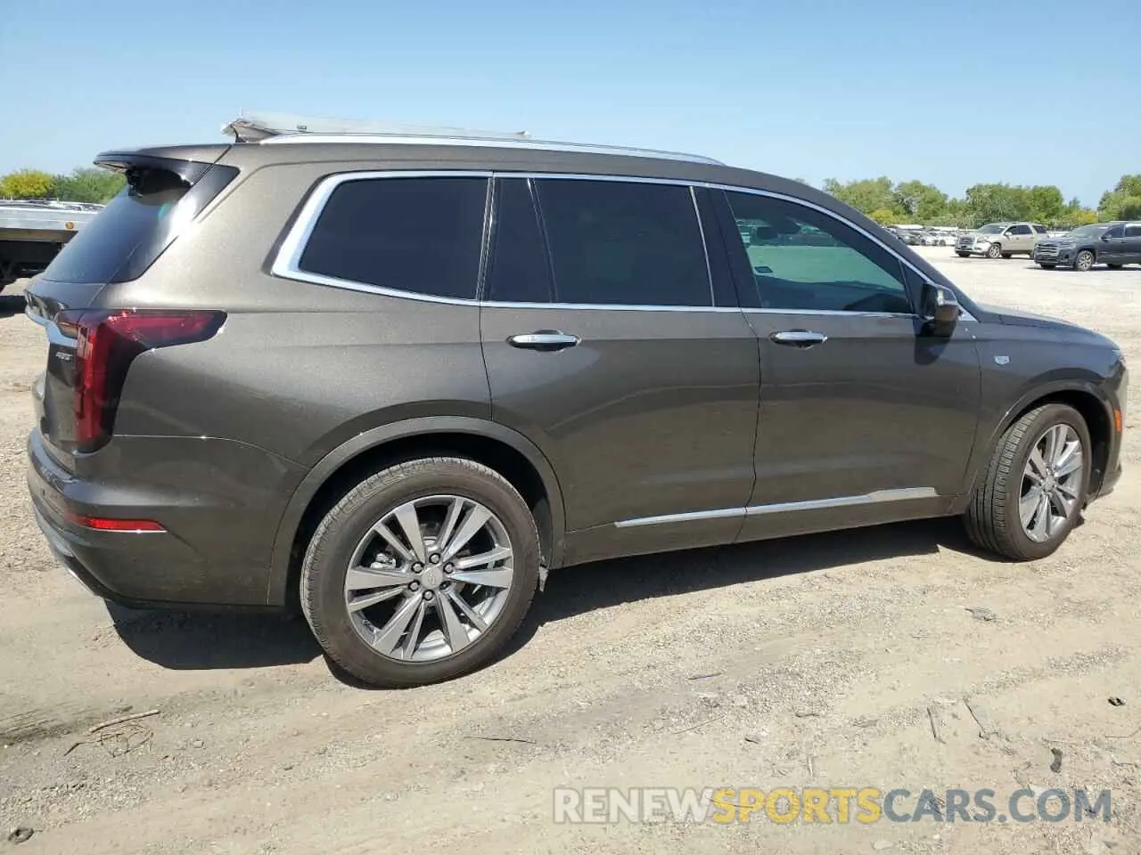 3 fotografías del automóvil dañado 1GYKPCRS1LZ199080 CADILLAC XT6 2020