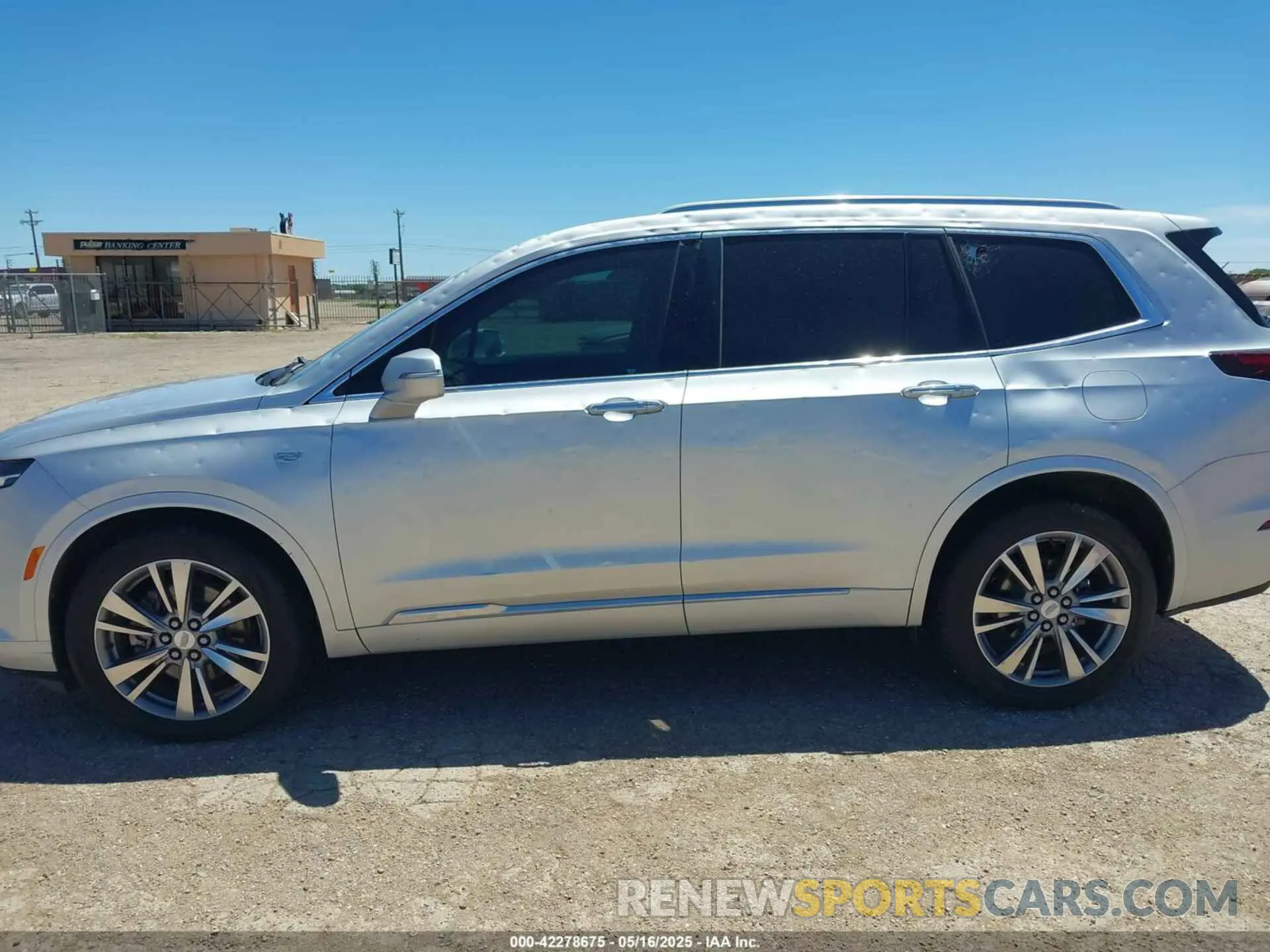 14 fotografías del automóvil dañado 1GYKPCRS7LZ104392 CADILLAC XT6 2020