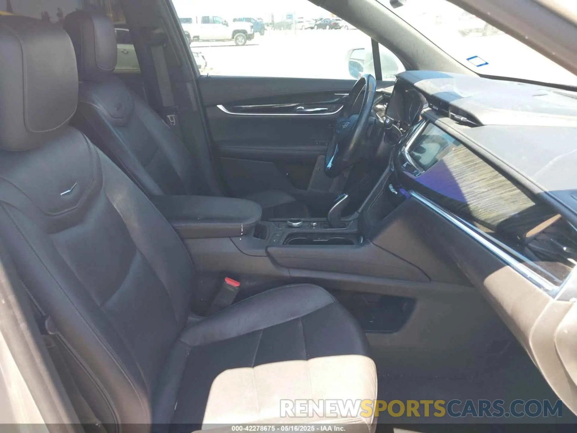 5 fotografías del automóvil dañado 1GYKPCRS7LZ104392 CADILLAC XT6 2020