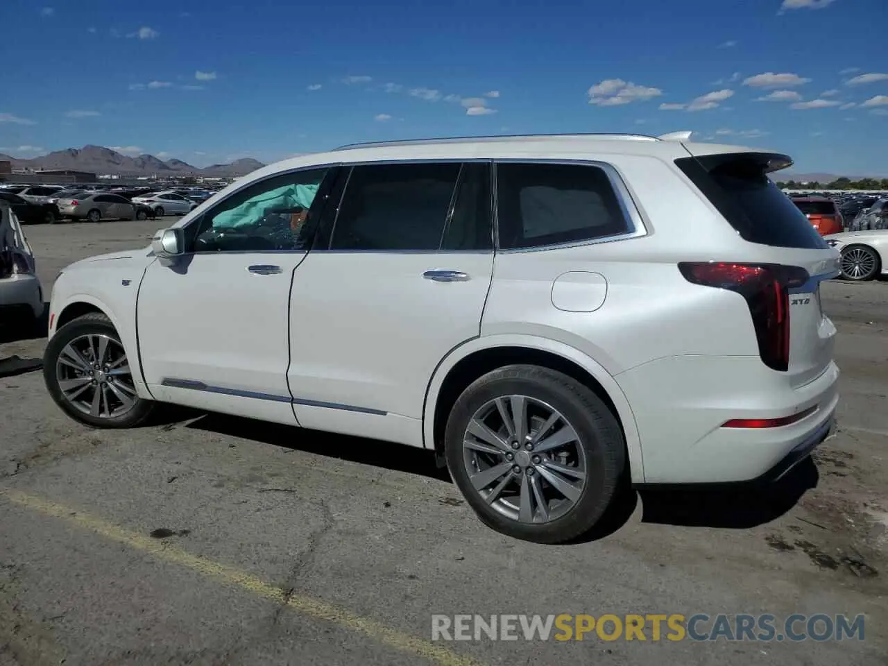 2 fotografías del automóvil dañado 1GYKPCRS8LZ177562 CADILLAC XT6 2020