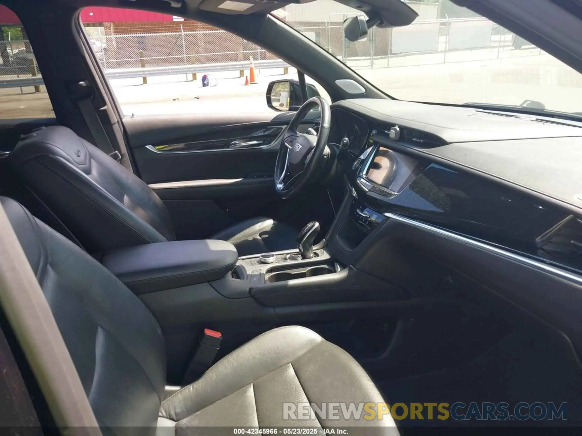 5 fotografías del automóvil dañado 1GYKPDRS2LZ147317 CADILLAC XT6 2020