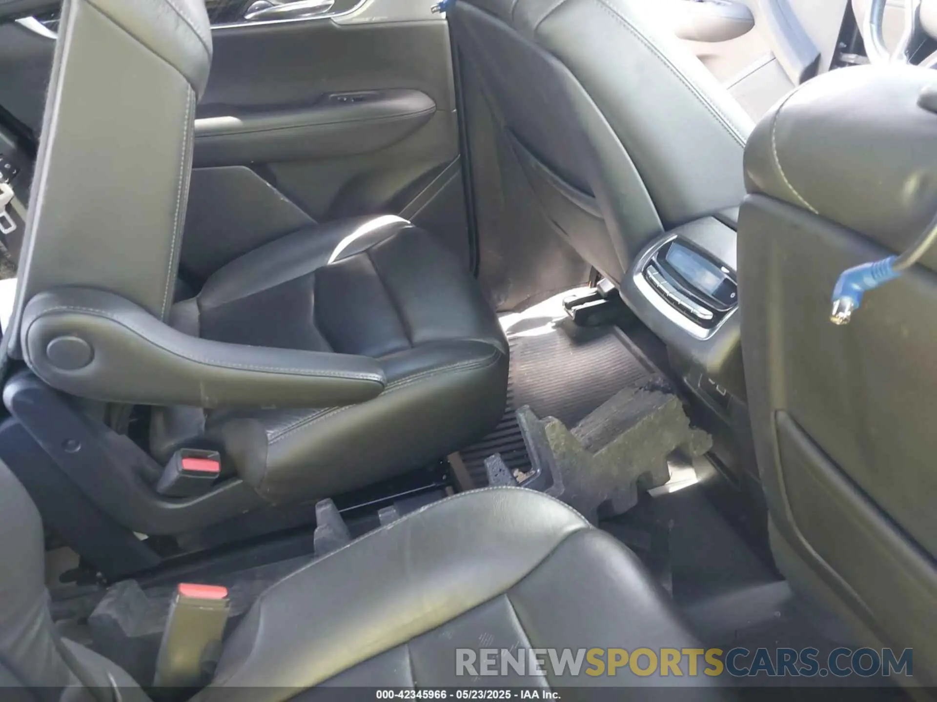 8 fotografías del automóvil dañado 1GYKPDRS2LZ147317 CADILLAC XT6 2020