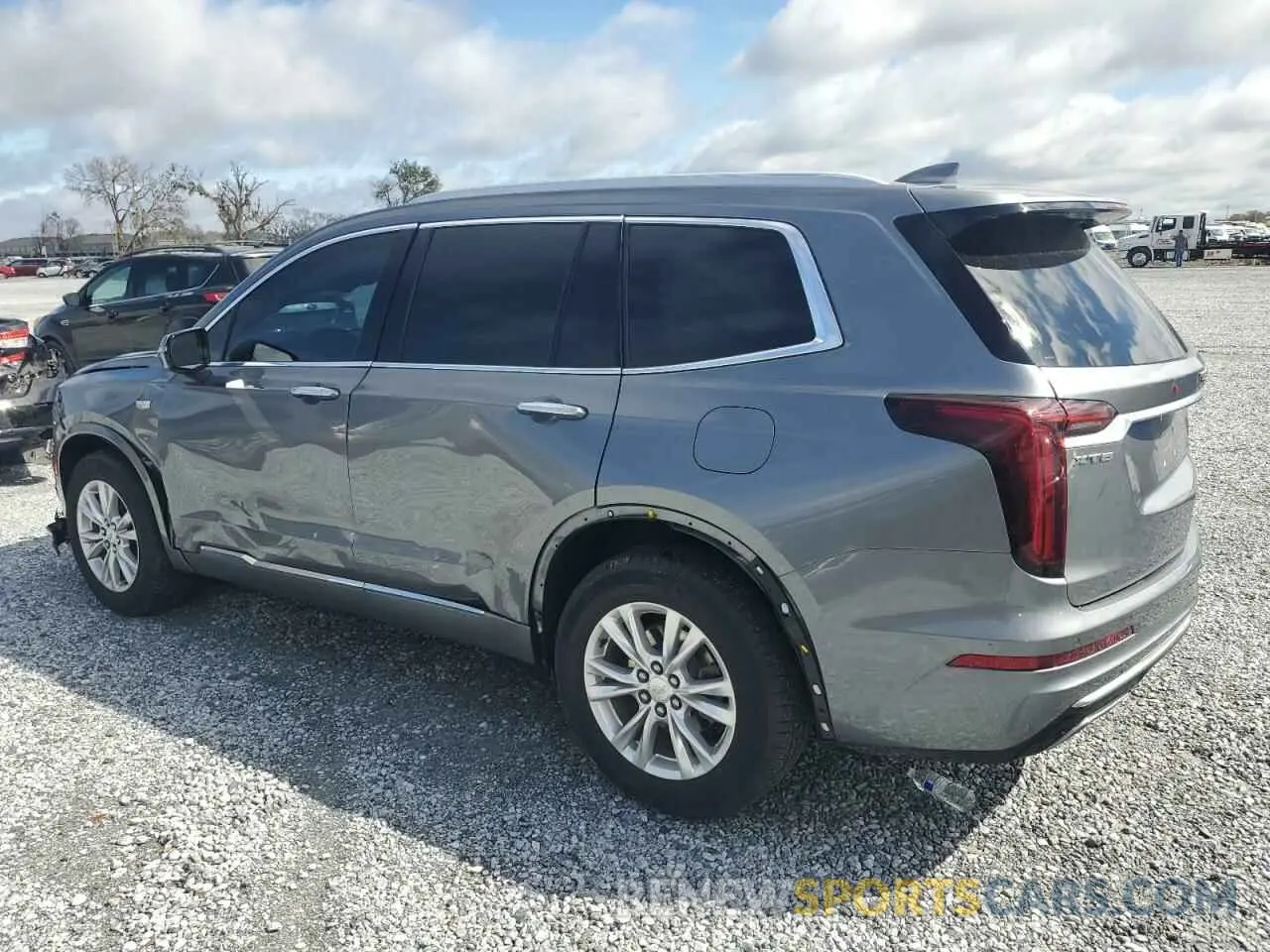 2 fotografías del automóvil dañado 1GYKPAR43MZ218946 CADILLAC XT6 2021