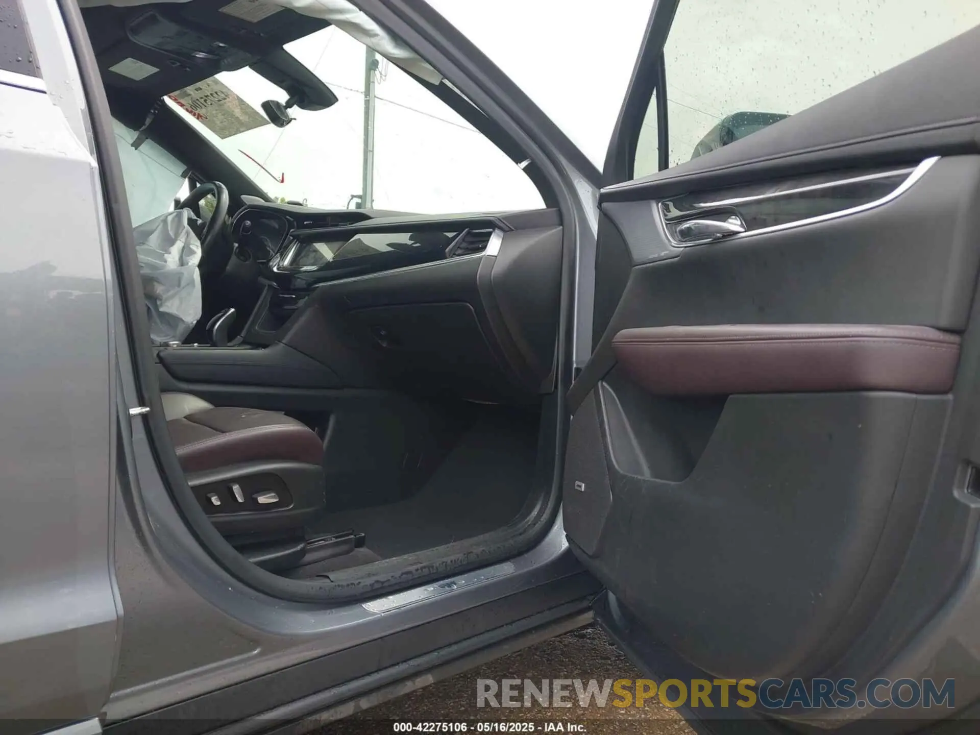 5 fotografías del automóvil dañado 1GYKPDRS3MZ116773 CADILLAC XT6 2021