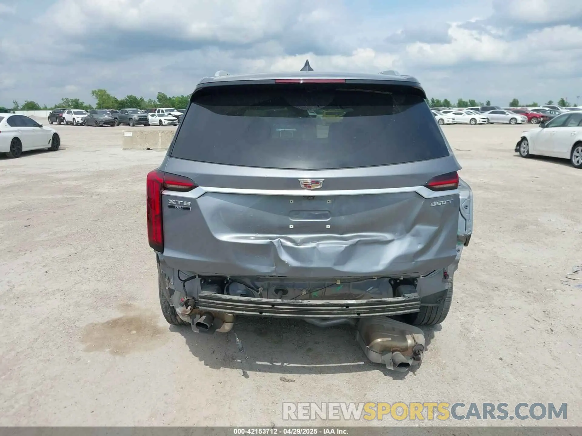 16 fotografías del automóvil dañado 1GYKPAR43NZ120470 CADILLAC XT6 2022