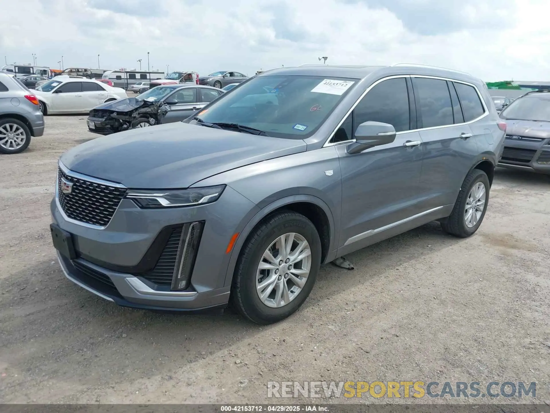 2 fotografías del automóvil dañado 1GYKPAR43NZ120470 CADILLAC XT6 2022