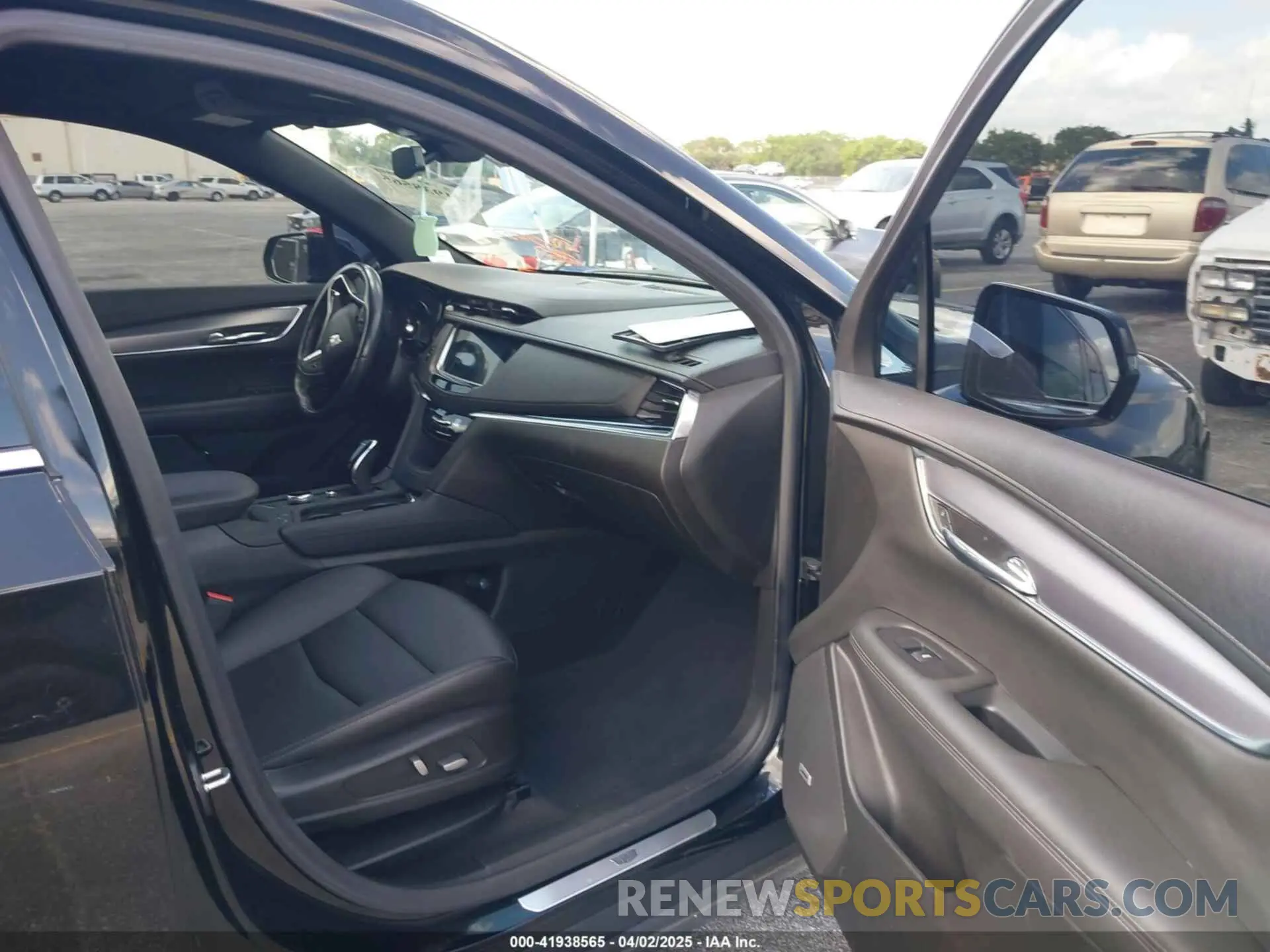 5 fotografías del automóvil dañado 1GYKPAR47NZ103154 CADILLAC XT6 2022