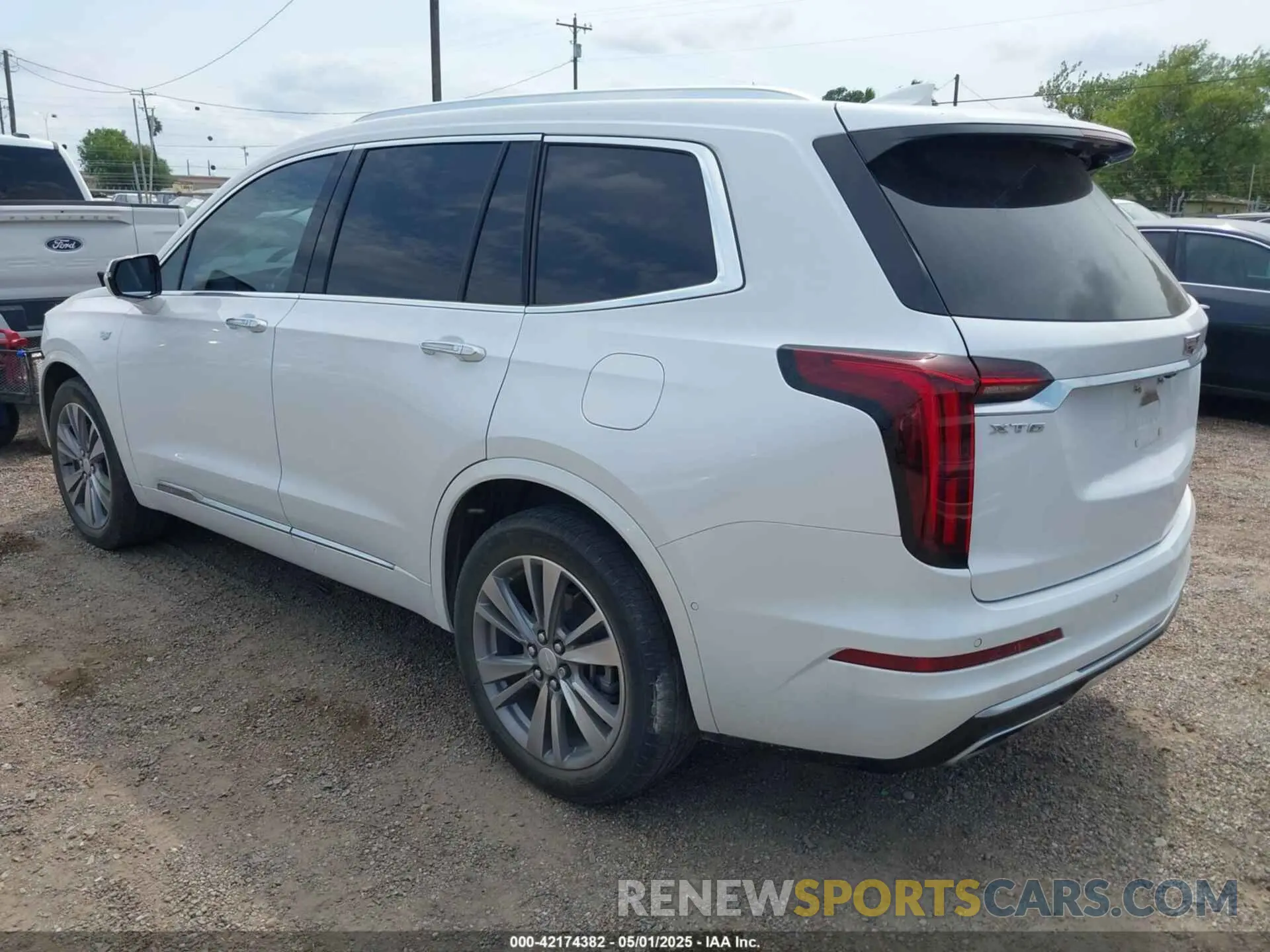 3 fotografías del automóvil dañado 1GYKPCRS2NZ161800 CADILLAC XT6 2022
