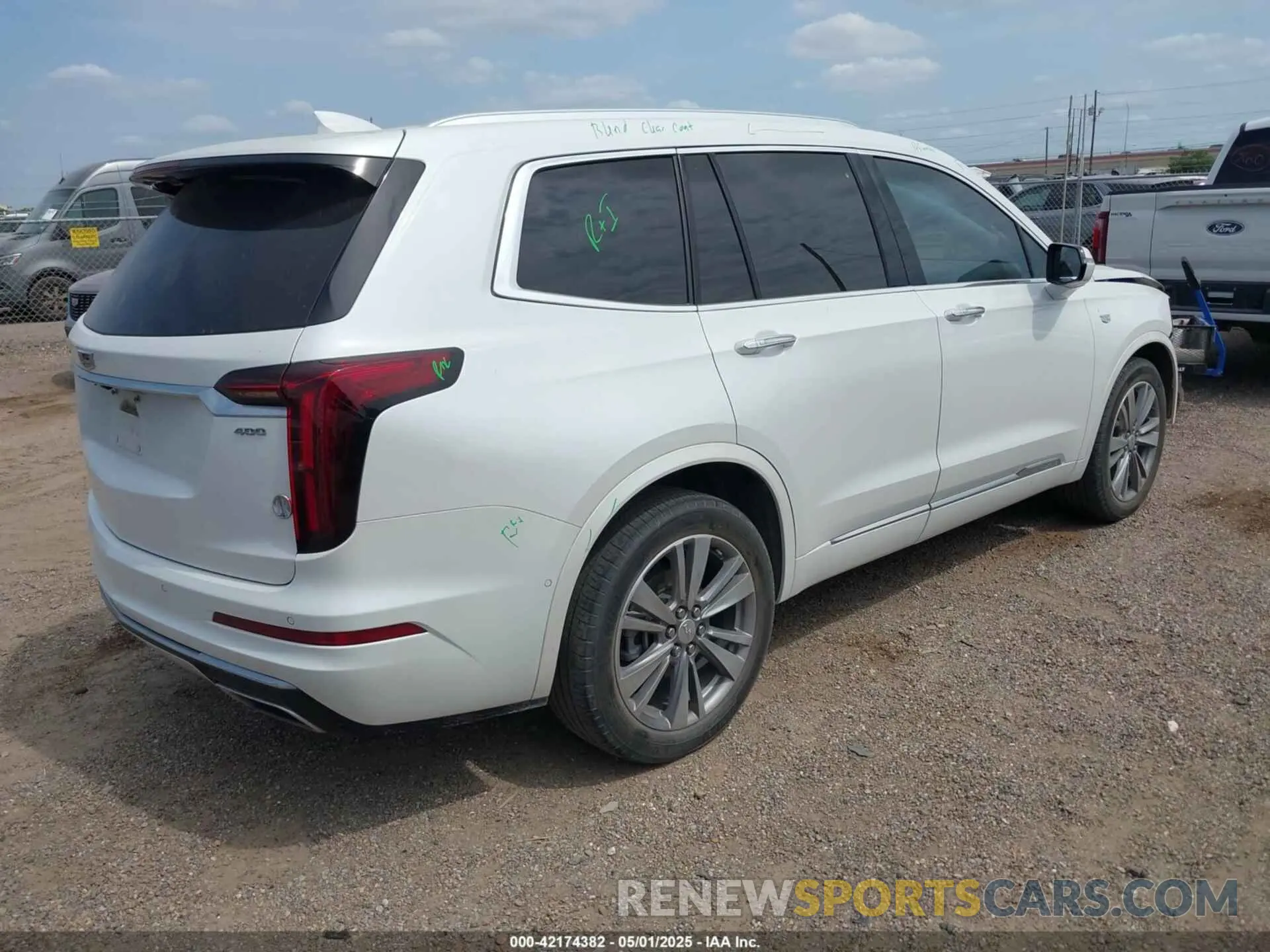 4 fotografías del automóvil dañado 1GYKPCRS2NZ161800 CADILLAC XT6 2022