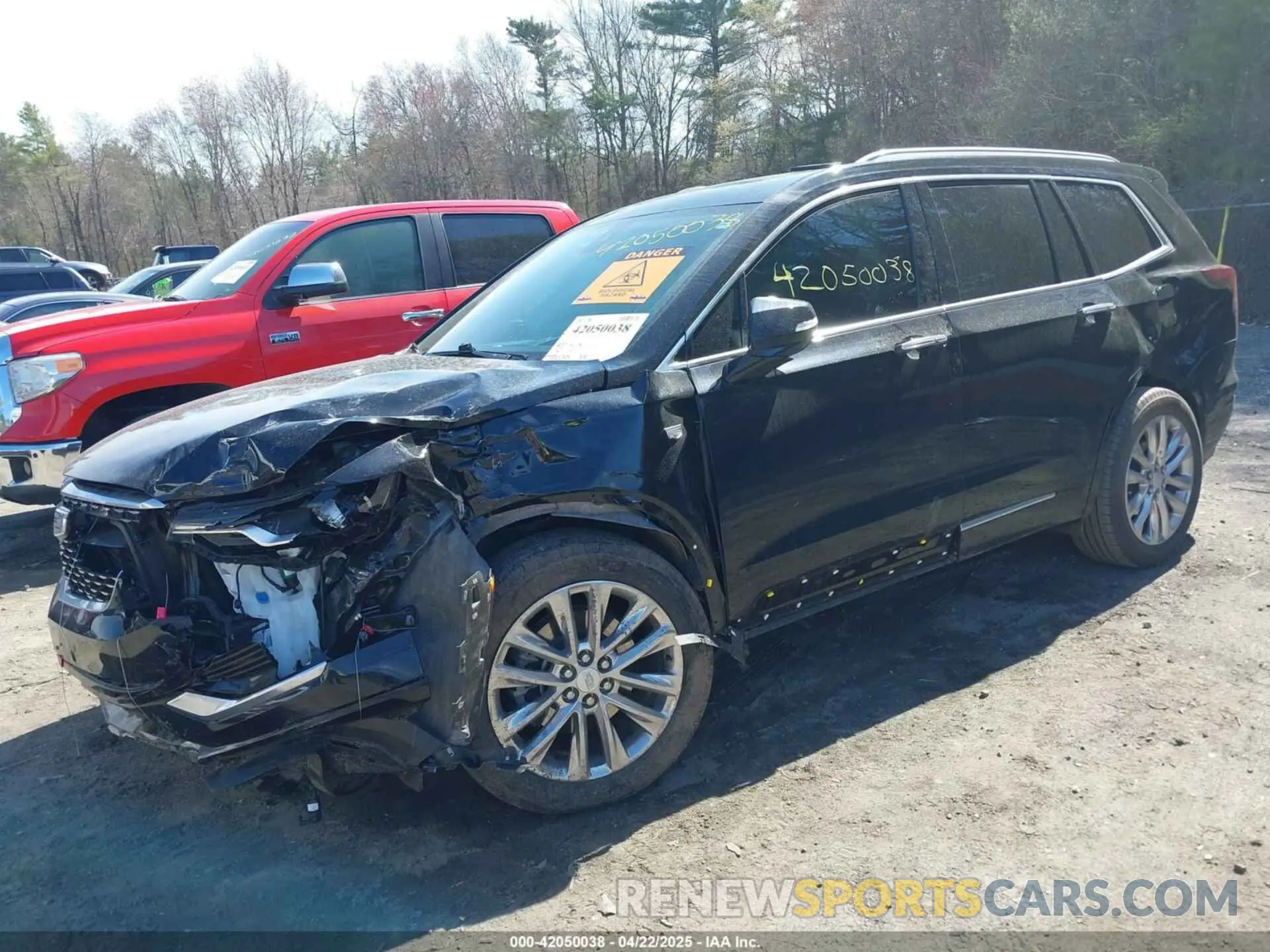 2 fotografías del automóvil dañado 1GYKPCRSXNZ132562 CADILLAC XT6 2022