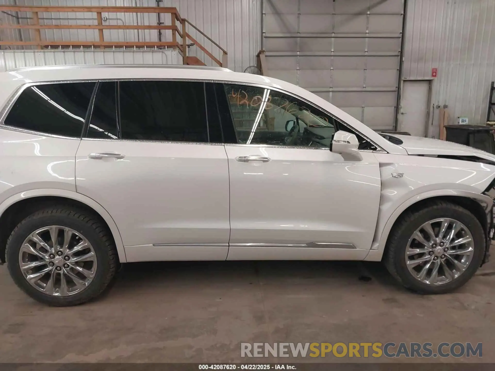 14 fotografías del automóvil dañado 1GYKPDRS3NZ131095 CADILLAC XT6 2022