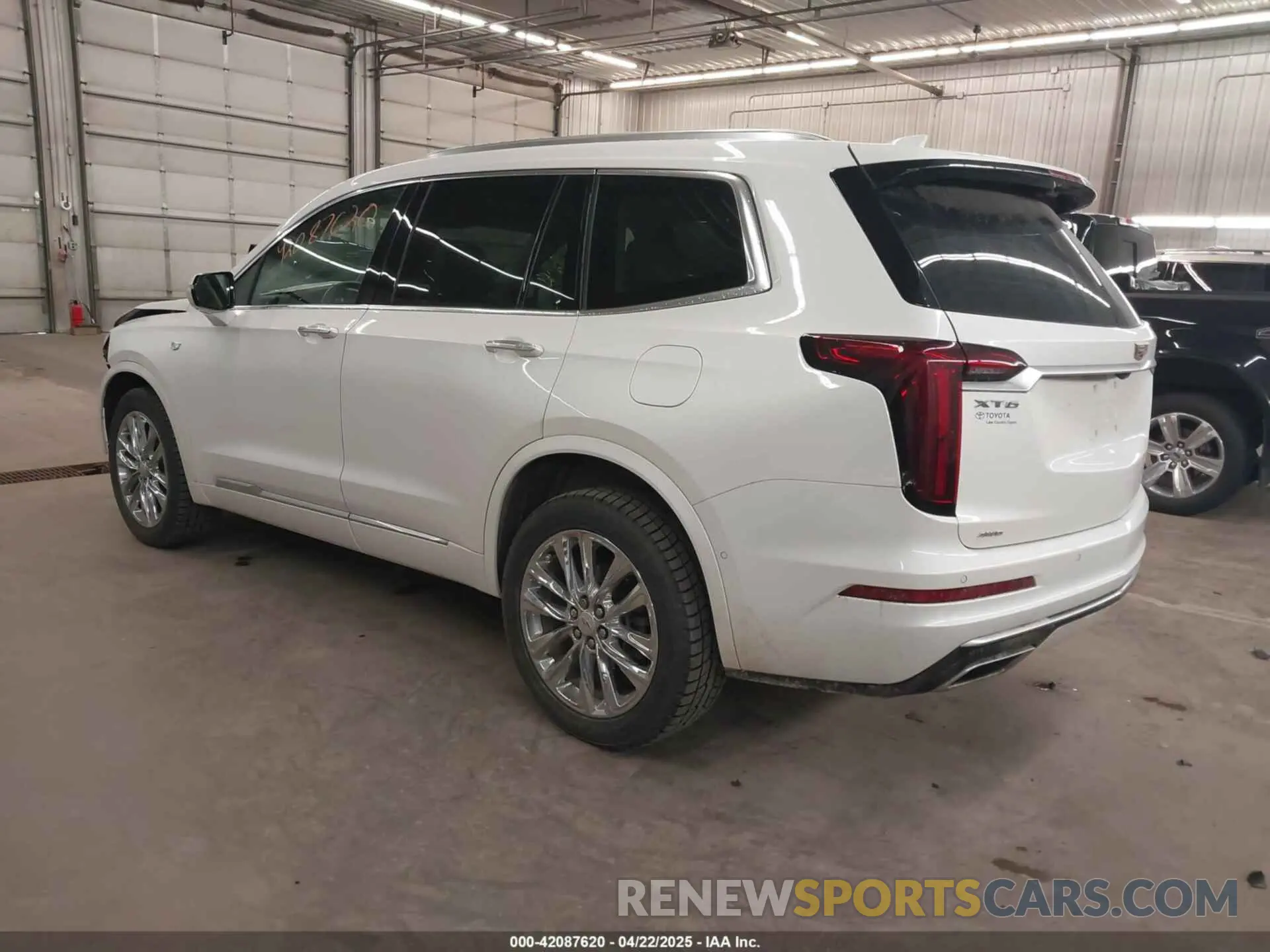3 fotografías del automóvil dañado 1GYKPDRS3NZ131095 CADILLAC XT6 2022