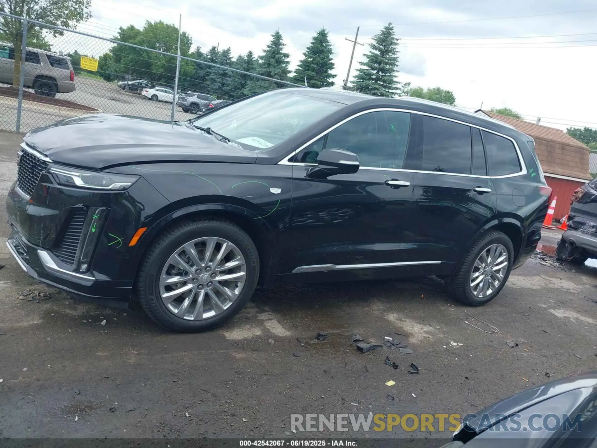 14 fotografías del automóvil dañado 1GYKPDRS6NZ156380 CADILLAC XT6 2022