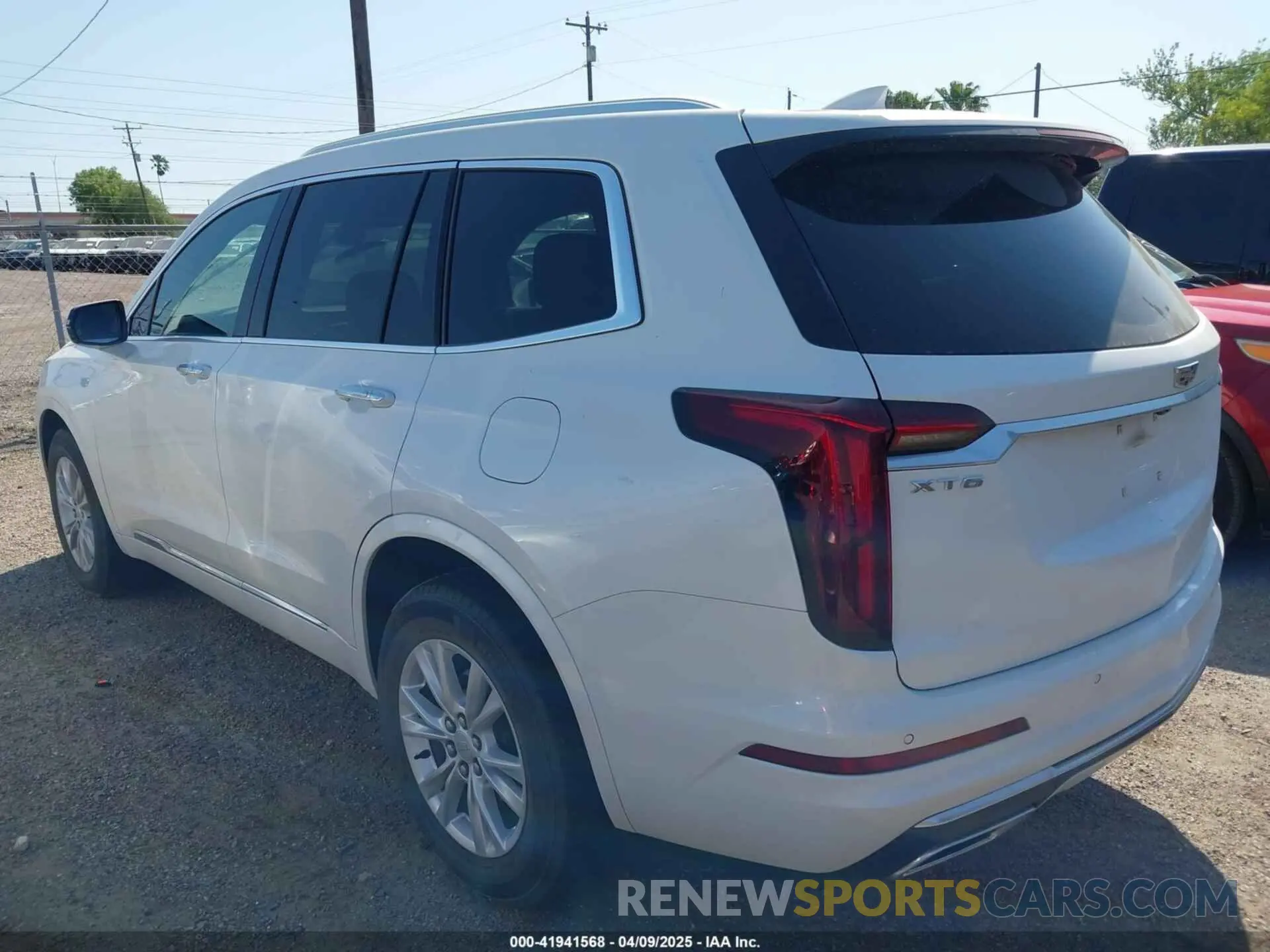 3 fotografías del automóvil dañado 1GYKPAR40PZ136841 CADILLAC XT6 2023
