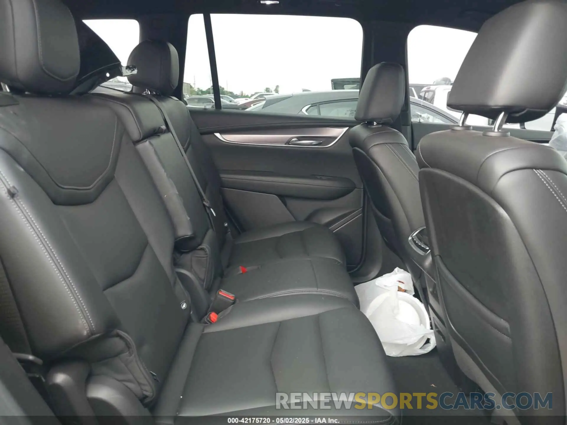 8 fotografías del automóvil dañado 1GYKPAR43PZ147512 CADILLAC XT6 2023
