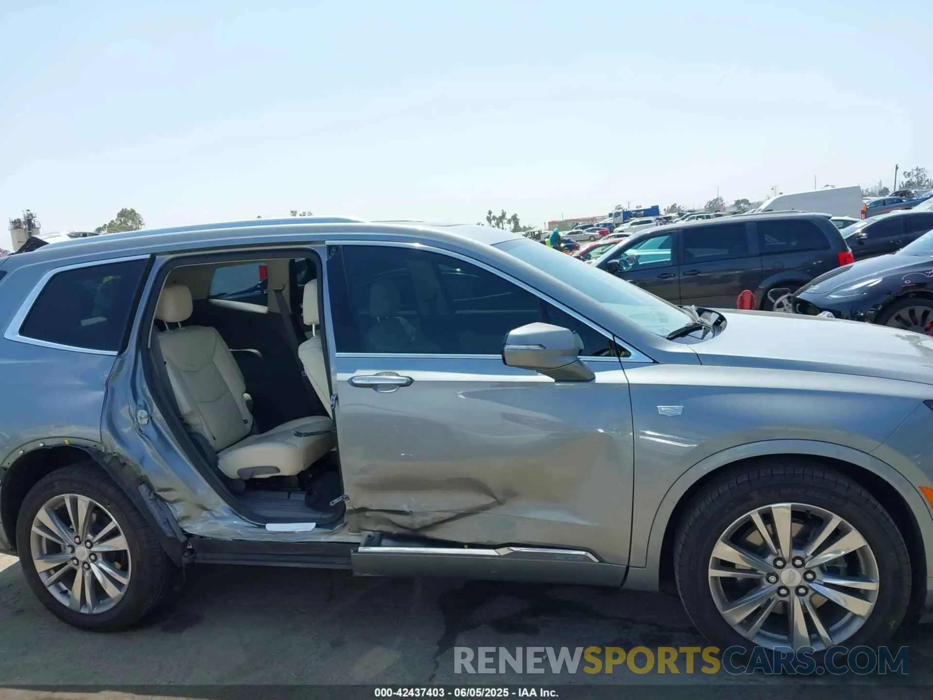 14 fotografías del automóvil dañado 1GYKPCRS6PZ163018 CADILLAC XT6 2023