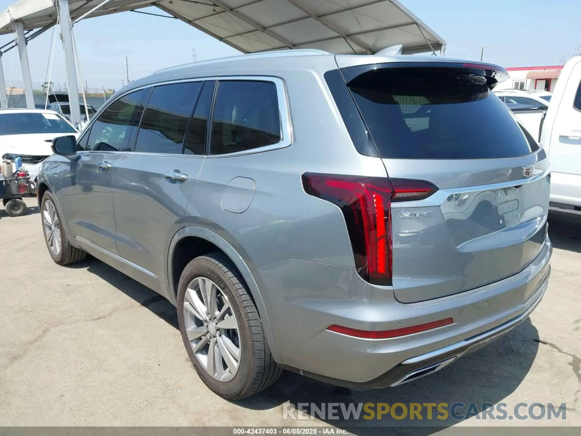 3 fotografías del automóvil dañado 1GYKPCRS6PZ163018 CADILLAC XT6 2023