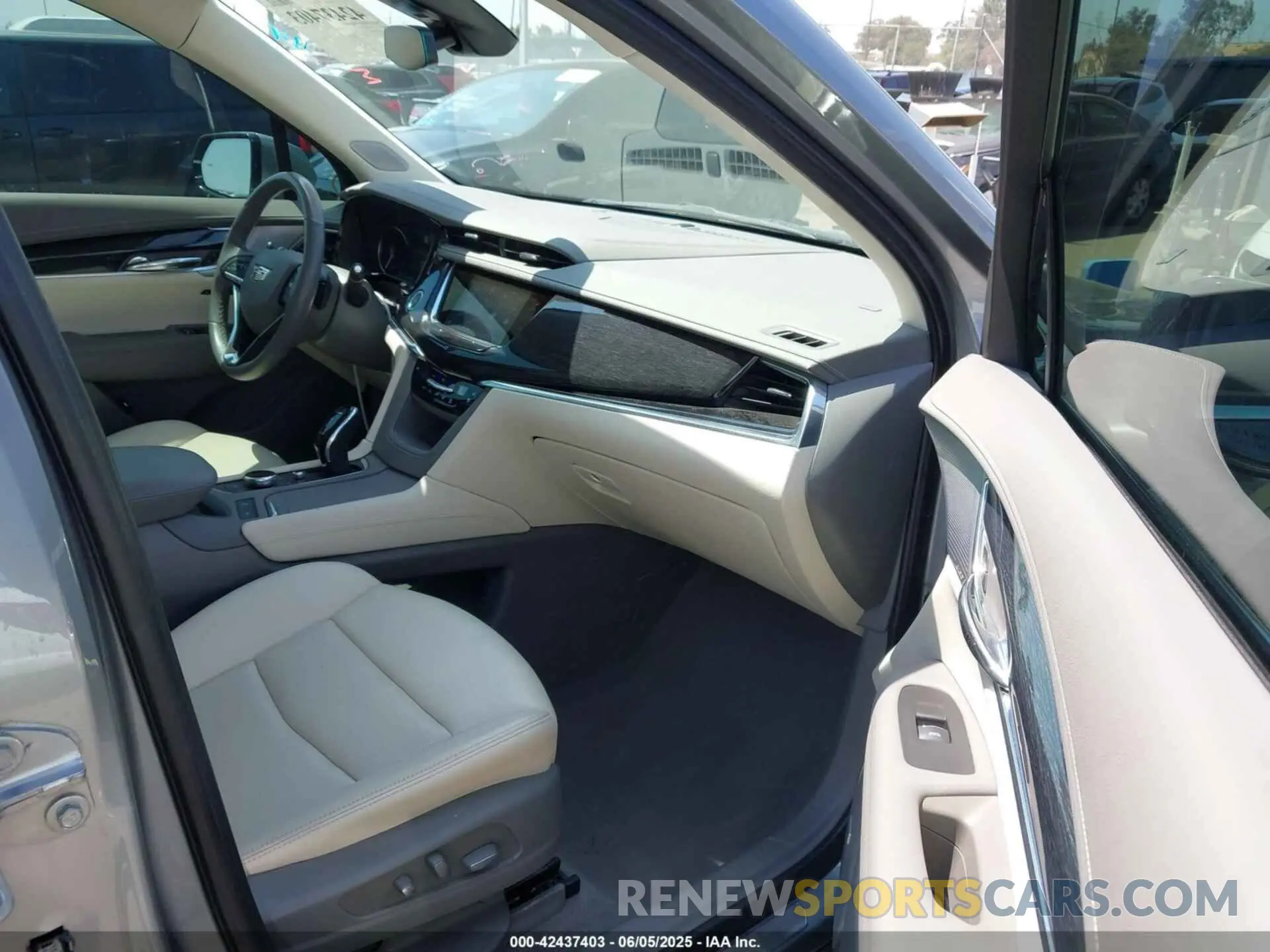 5 fotografías del automóvil dañado 1GYKPCRS6PZ163018 CADILLAC XT6 2023
