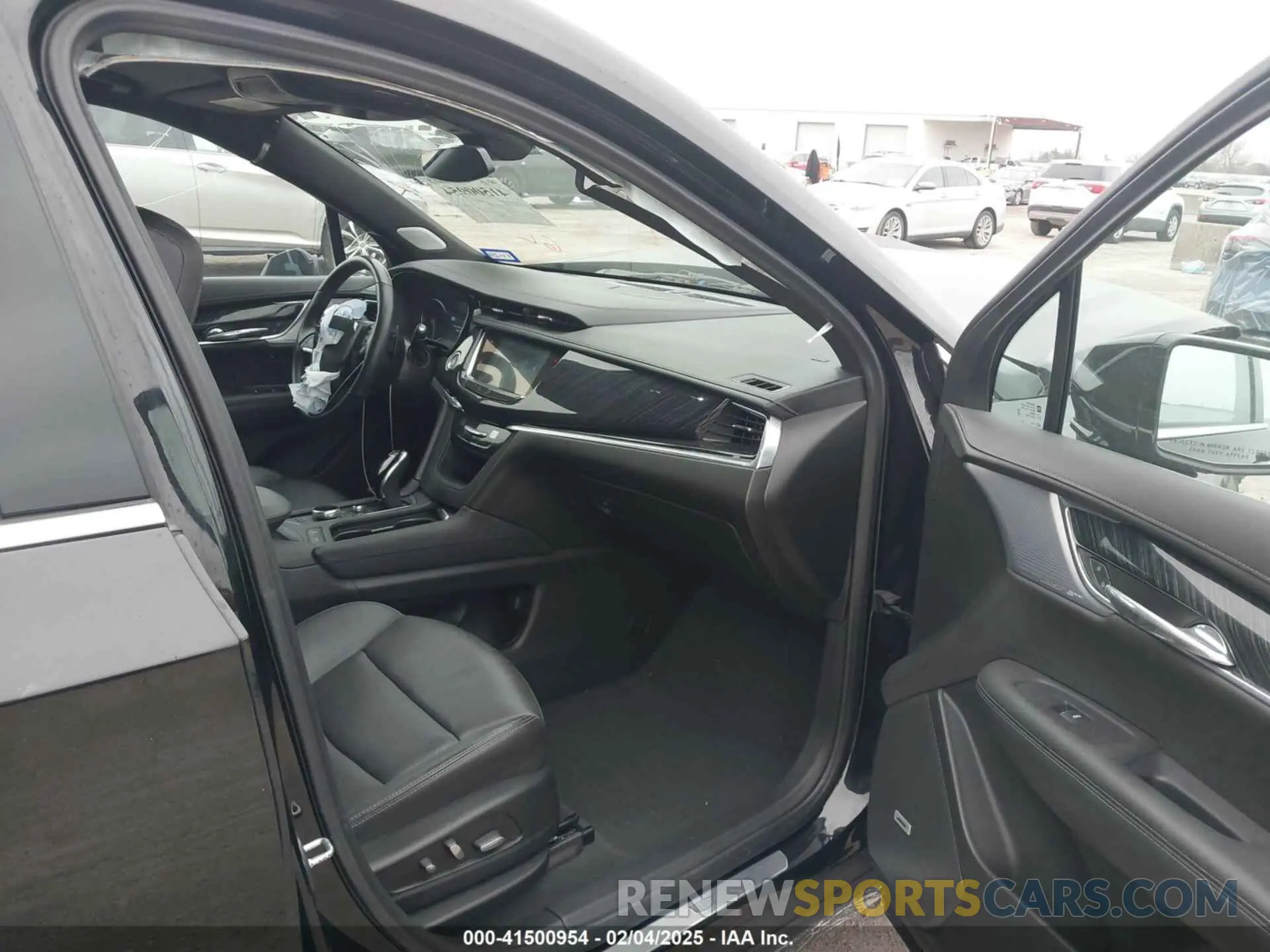 5 fotografías del automóvil dañado 1GYKPCRS8PZ231089 CADILLAC XT6 2023