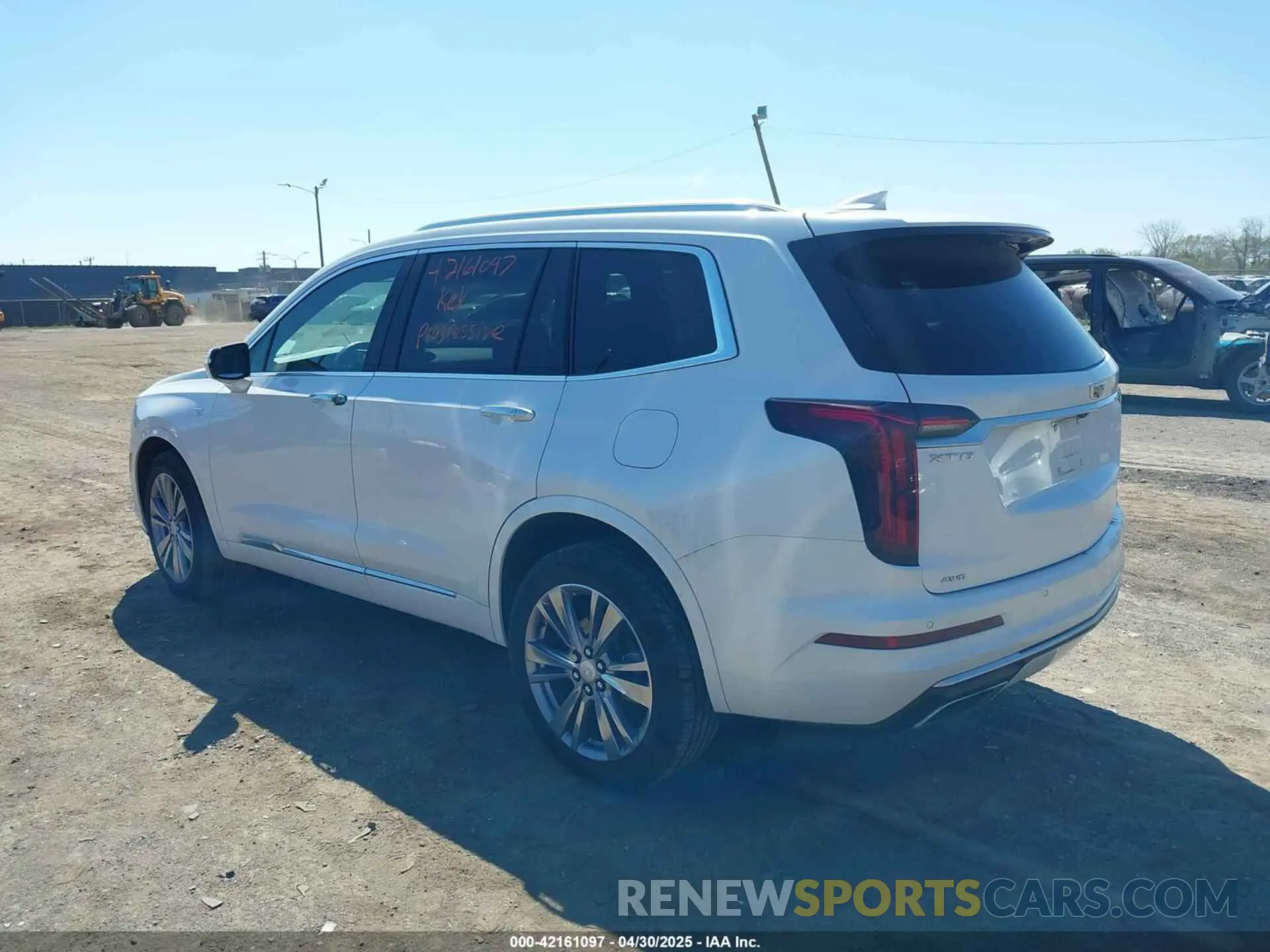 3 fotografías del automóvil dañado 1GYKPDRS4PZ182799 CADILLAC XT6 2023