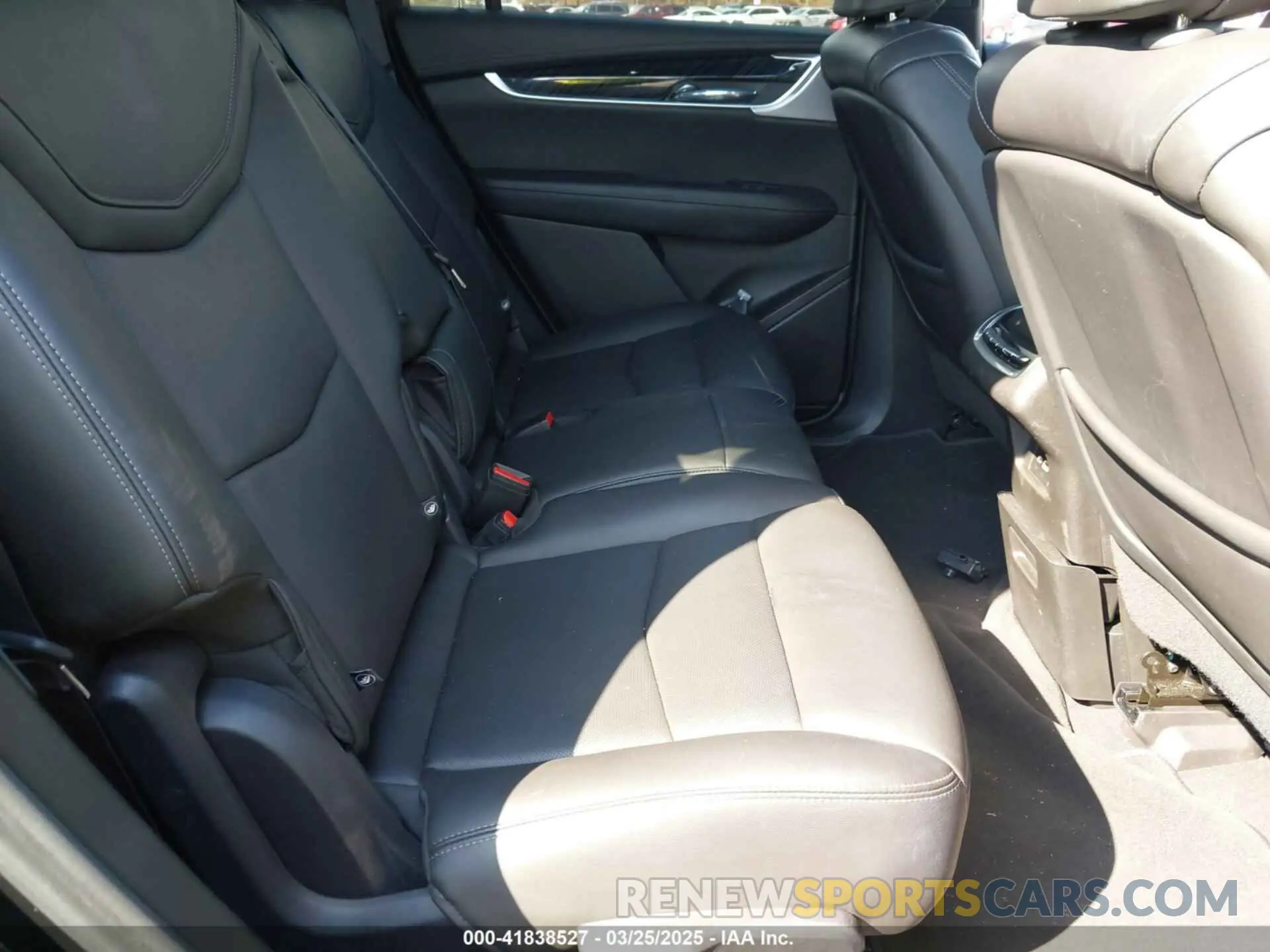 8 fotografías del automóvil dañado 1GYKPDRS8PZ153838 CADILLAC XT6 2023