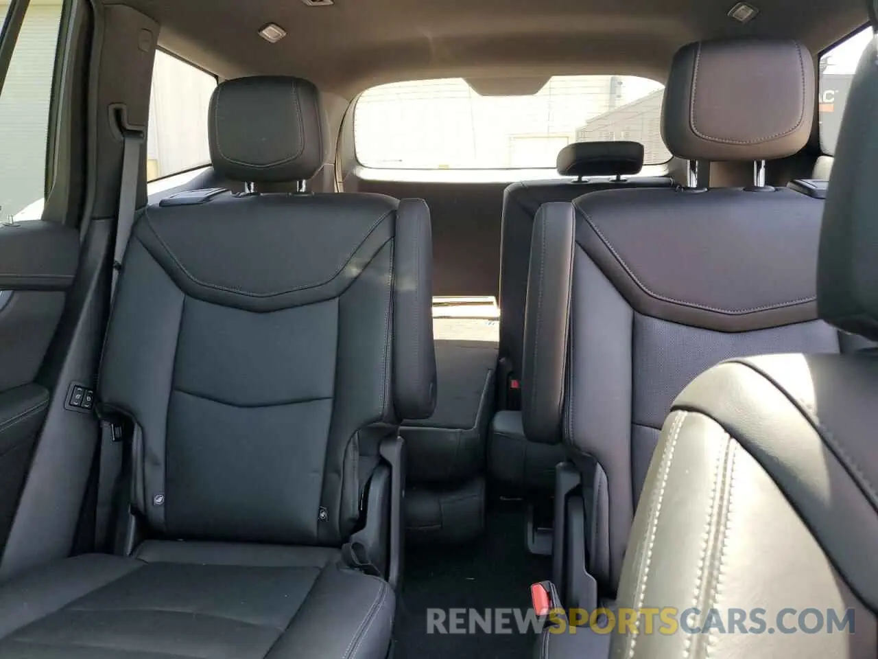 10 fotografías del automóvil dañado 1GYKPGRS2PZ130847 CADILLAC XT6 2023