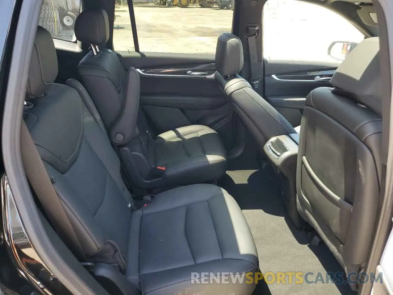 11 fotografías del automóvil dañado 1GYKPGRS2PZ130847 CADILLAC XT6 2023
