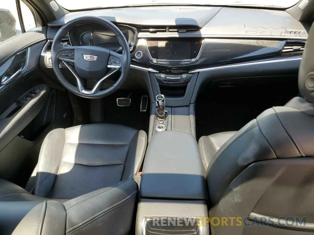 8 fotografías del automóvil dañado 1GYKPGRS2PZ130847 CADILLAC XT6 2023