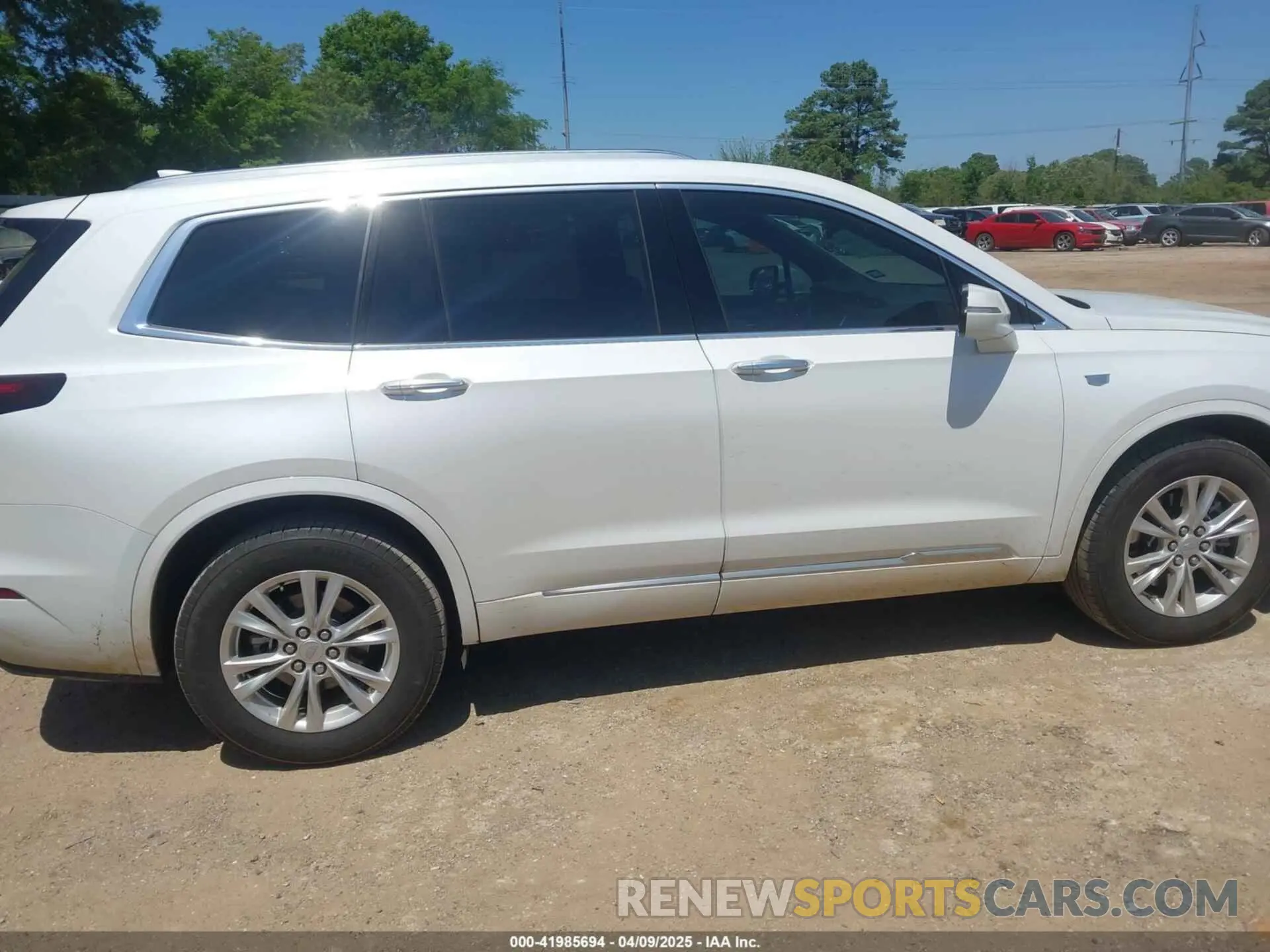 13 fotografías del automóvil dañado 1GYKPAR49RZ739032 CADILLAC XT6 2024