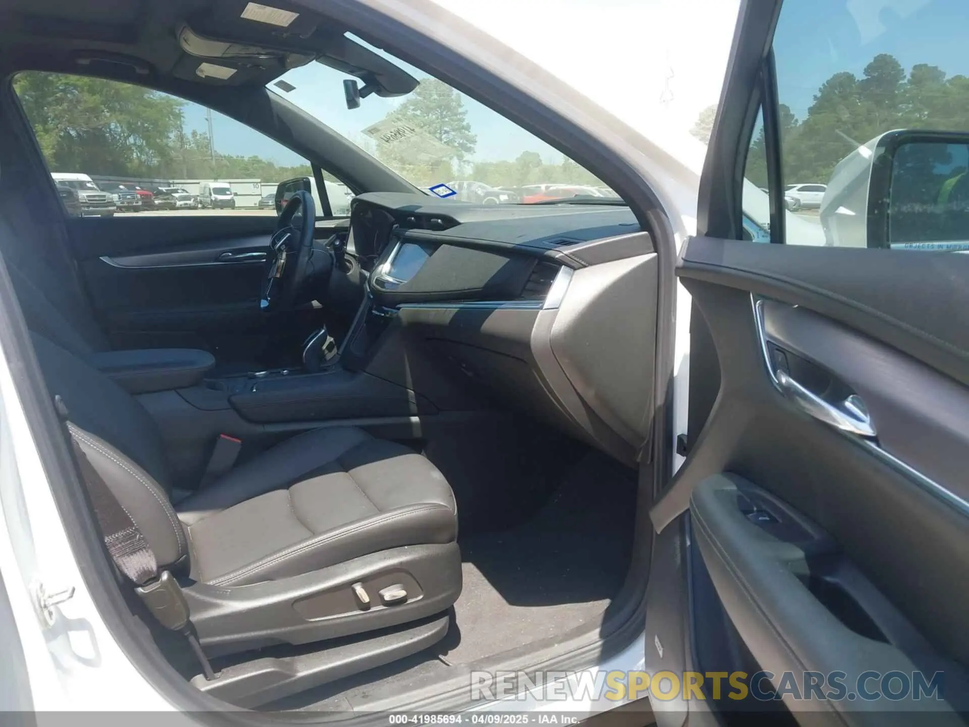 5 fotografías del automóvil dañado 1GYKPAR49RZ739032 CADILLAC XT6 2024
