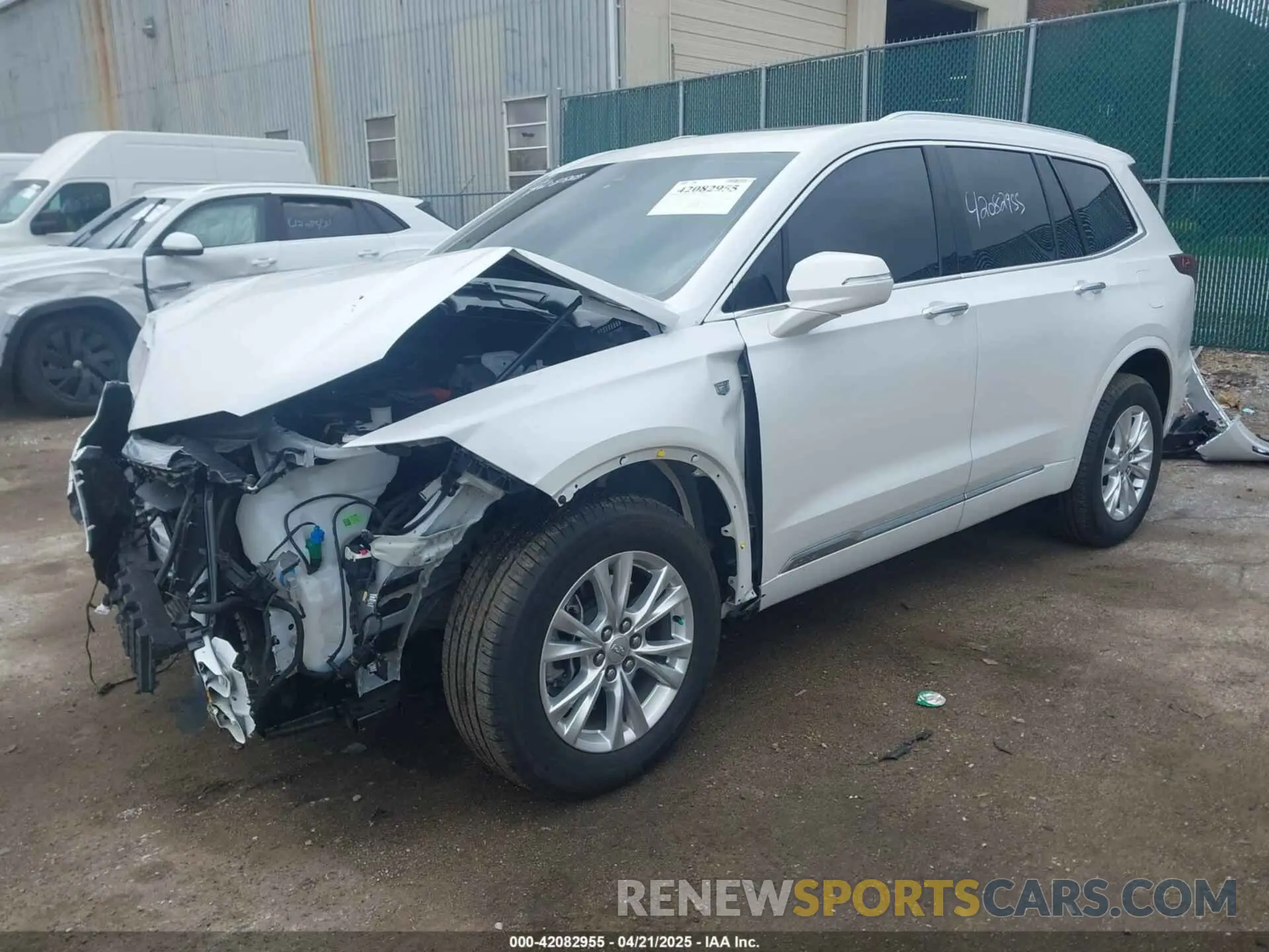 2 fotografías del automóvil dañado 1GYKPBR44RZ712732 CADILLAC XT6 2024