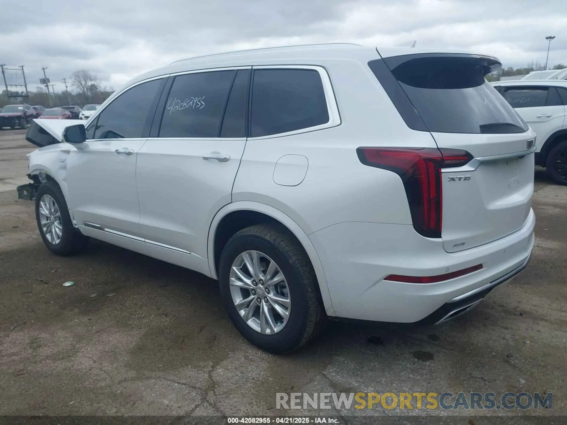 3 fotografías del automóvil dañado 1GYKPBR44RZ712732 CADILLAC XT6 2024