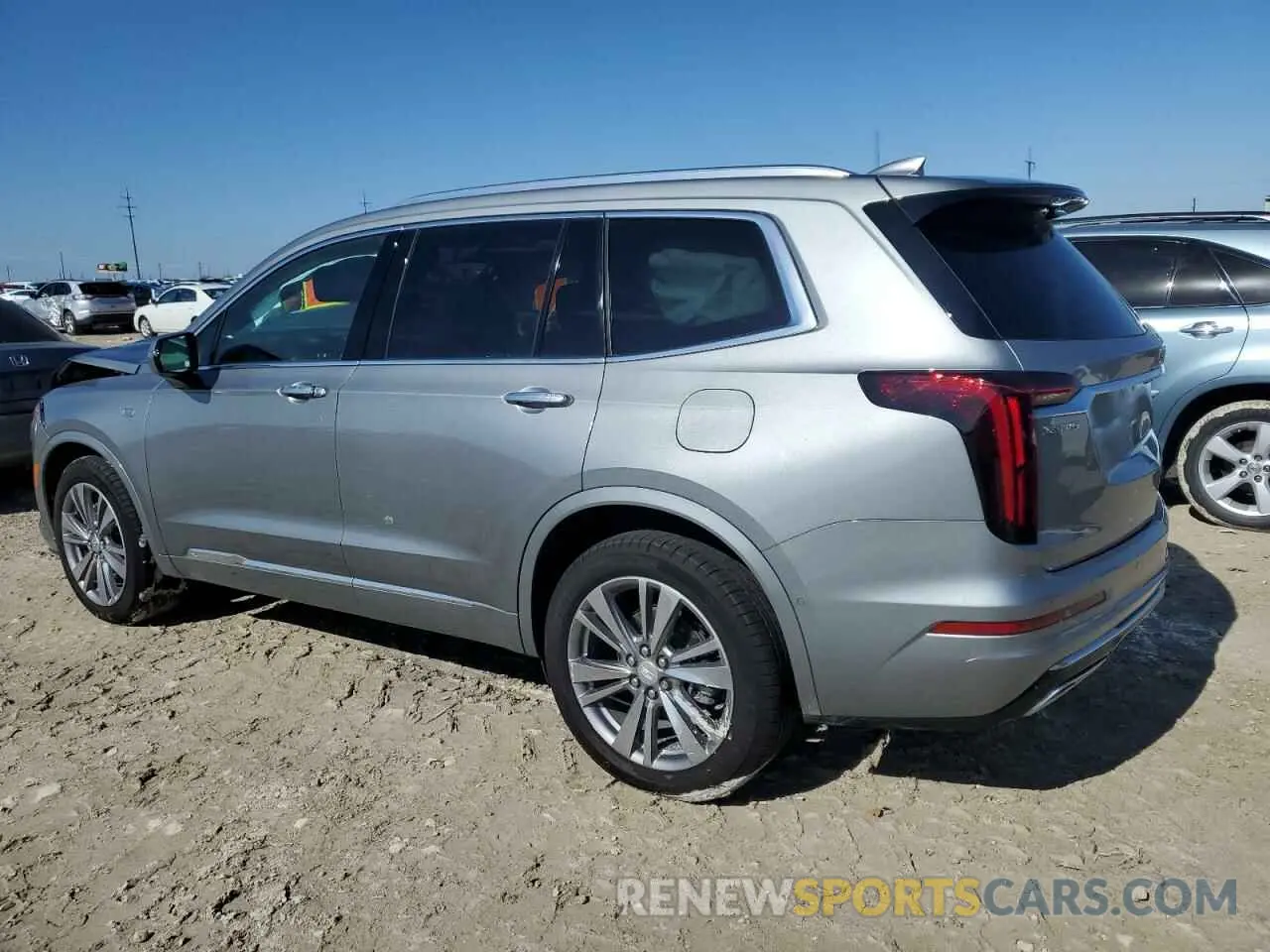 2 fotografías del automóvil dañado 1GYKPCRSXRZ734769 CADILLAC XT6 2024