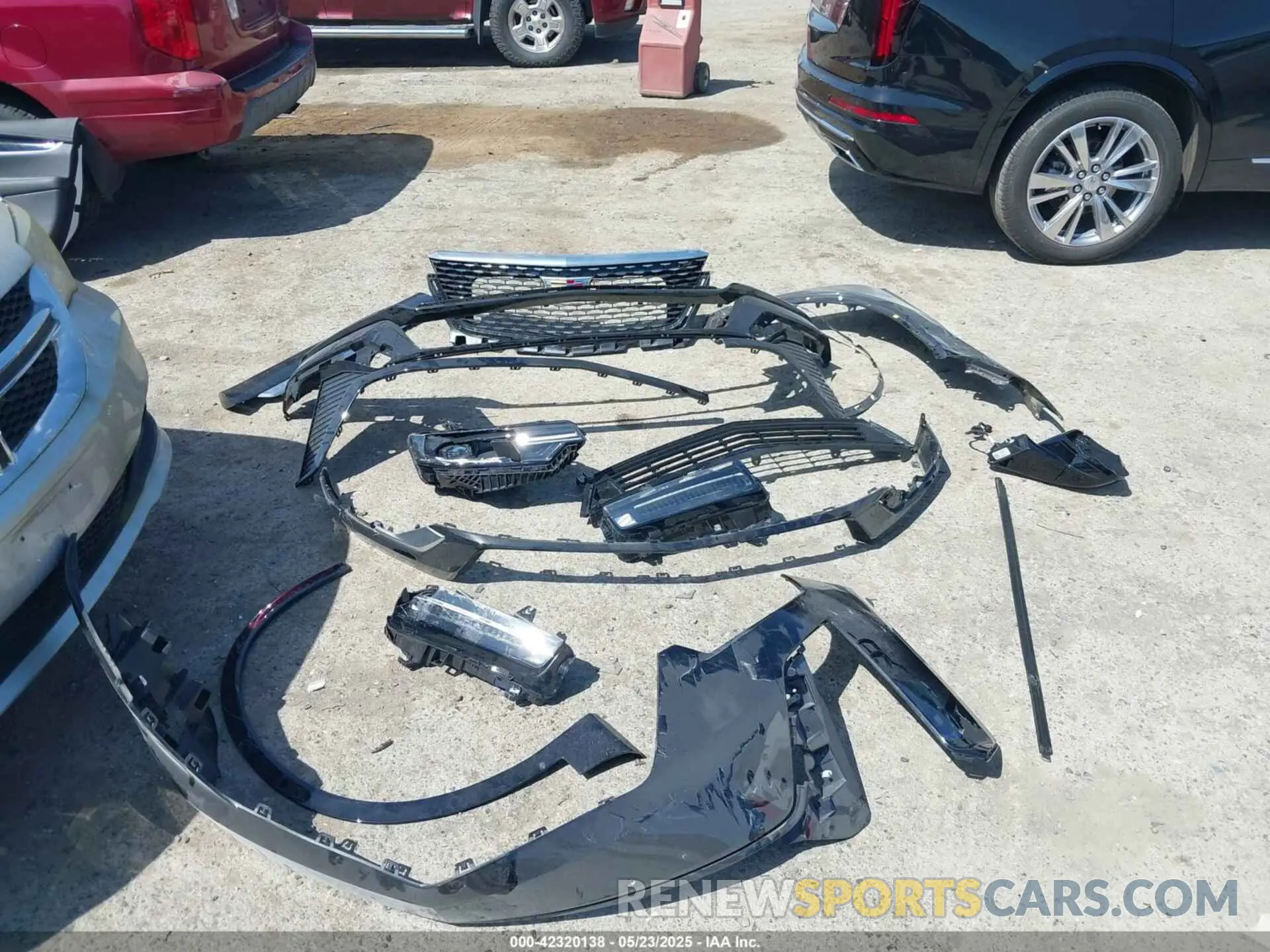 12 fotografías del automóvil dañado 1GYKPDRSXRZ721817 CADILLAC XT6 2024